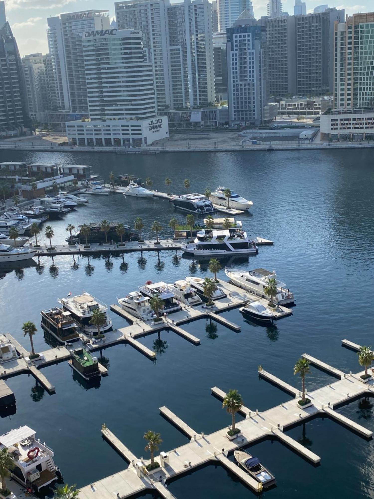 2br Burj Khalifa View, Mall Apartment Dubai
