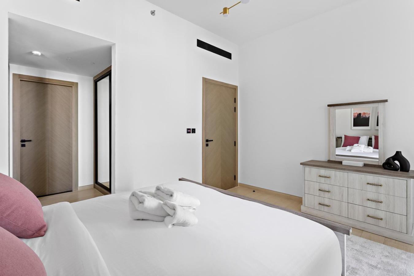 Stonetree - Furnished 2br Binghatti Crescent Dubai