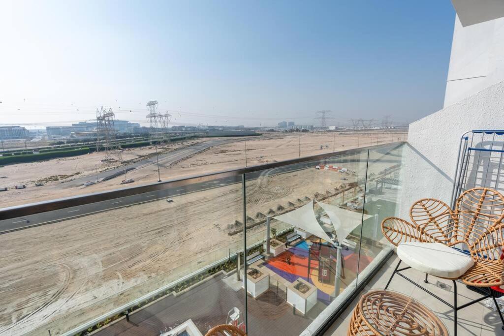 Apartment 12min From Burj Khalifa - Azizi Riviera 32 - Dubai