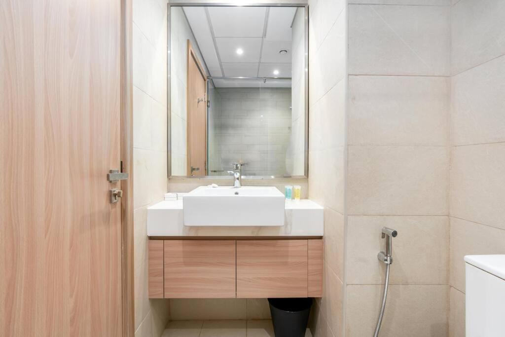 12min From Burj Khalifa - Azizi Riviera 32 - * Dubai