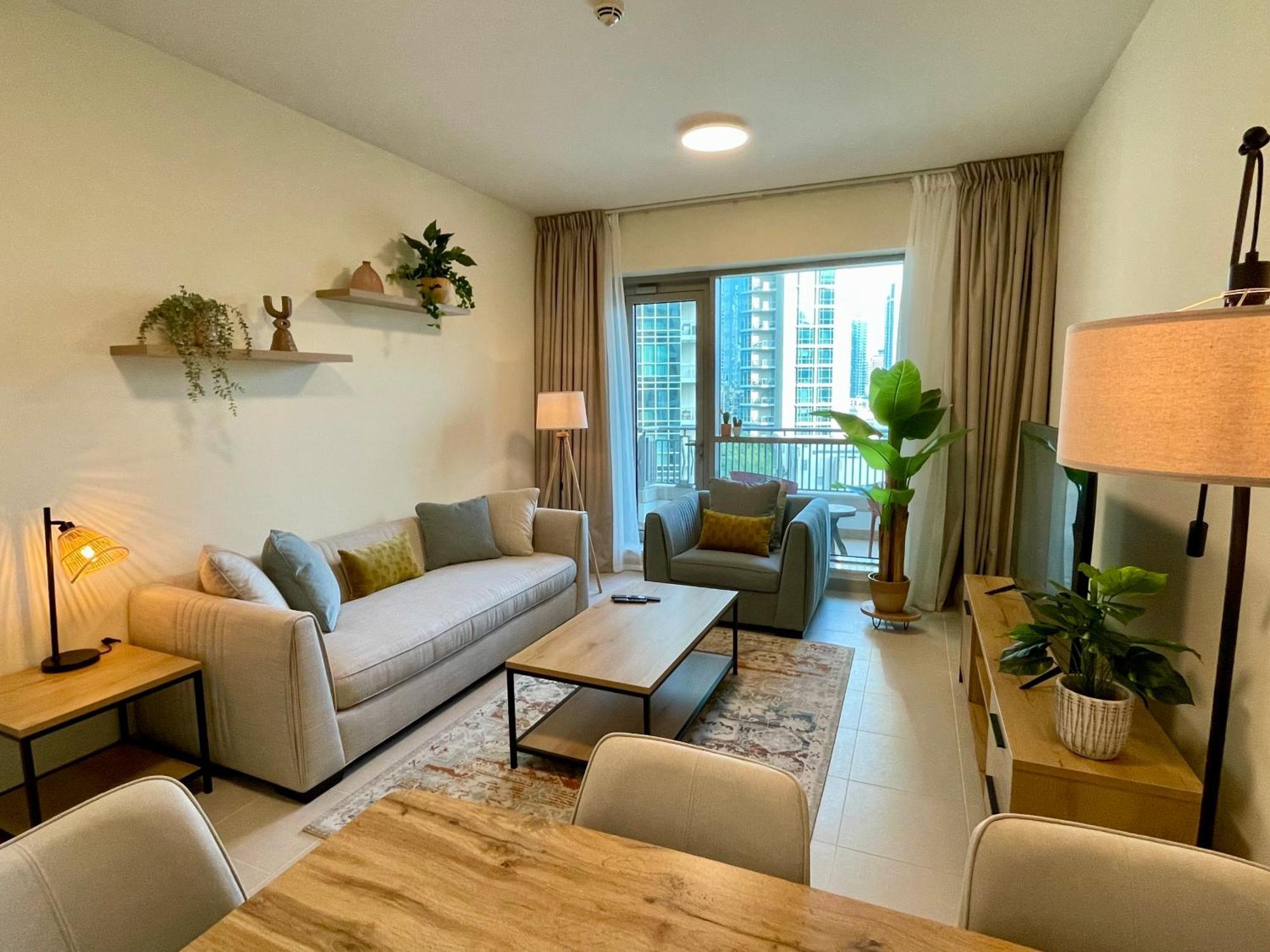 Cosy & Spacious 2 Bedroom L Magical Boulevard View L By Burj & Mall I Pool I Gym I Family Friendly Apartment Dubai