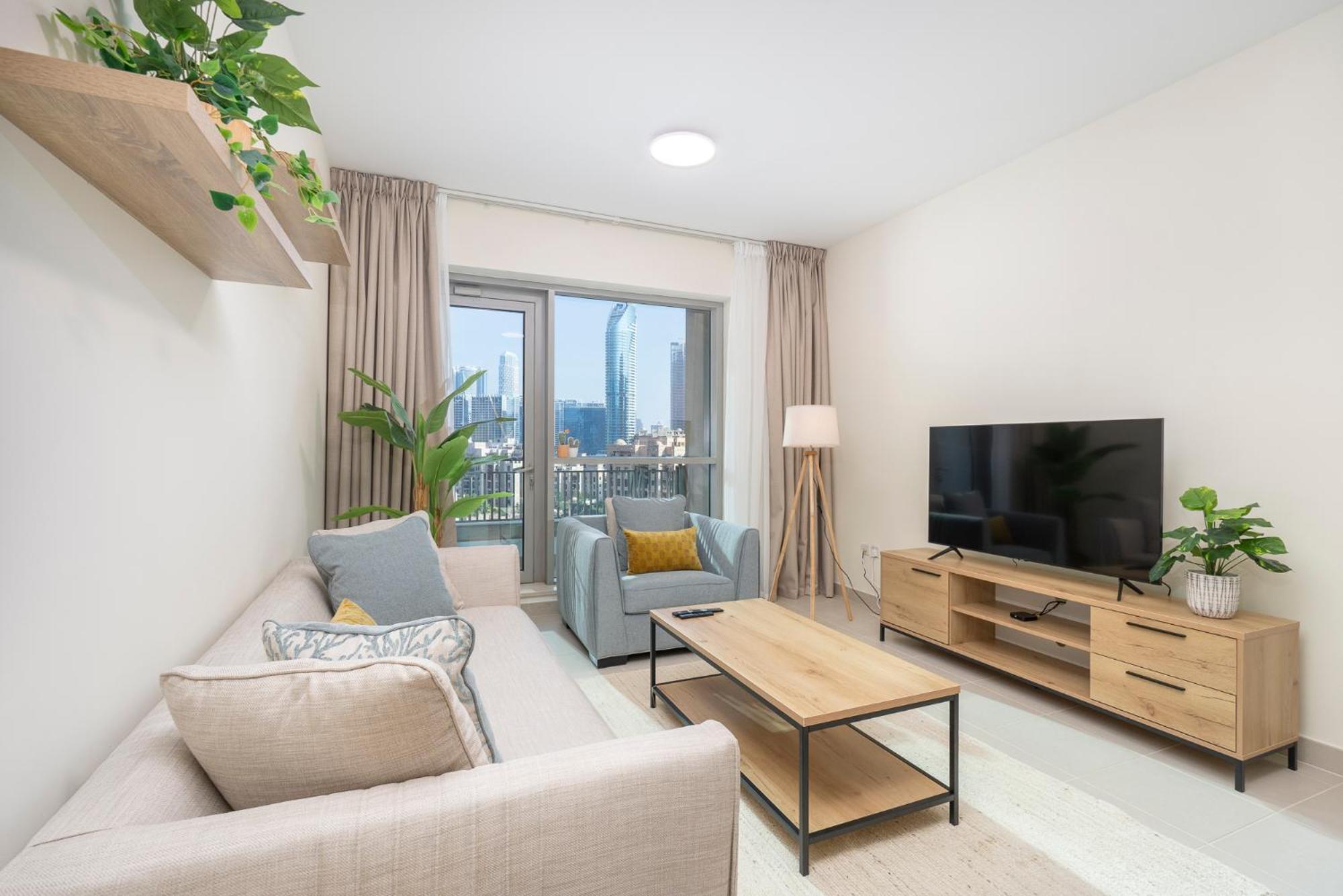 Cosy & Spacious 2 Bedroom L Magical Boulevard View L By Burj & Mall I Pool I Gym I Family Friendly Apartment *