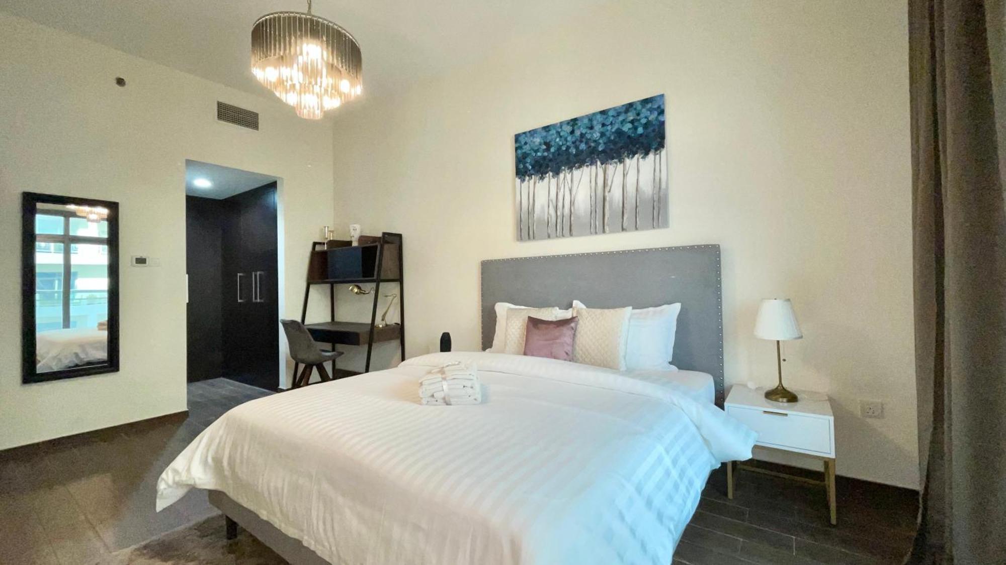 Elite Lux Homes - Two Bedroom Direct Metro Access In Al Furjan, Apartment Dubai