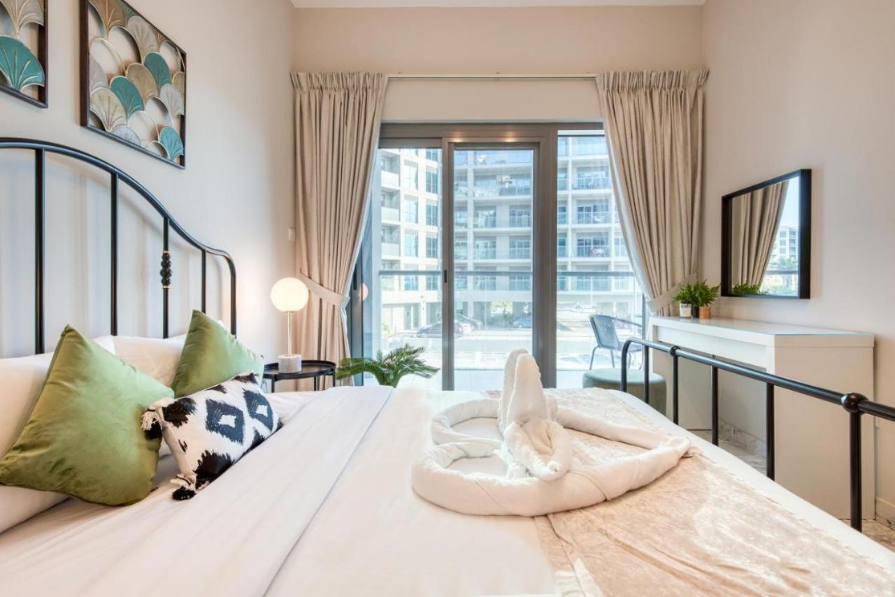 Elite Lux Homes - Cozy & Stylish 1 Bedroom With Huge Pools & World Class Gym Apartment Dubai