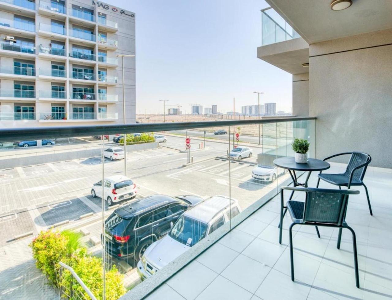 Elite Lux Homes - Cozy & Stylish 1 Bedroom With Huge Pools & World Class Gym Apartment