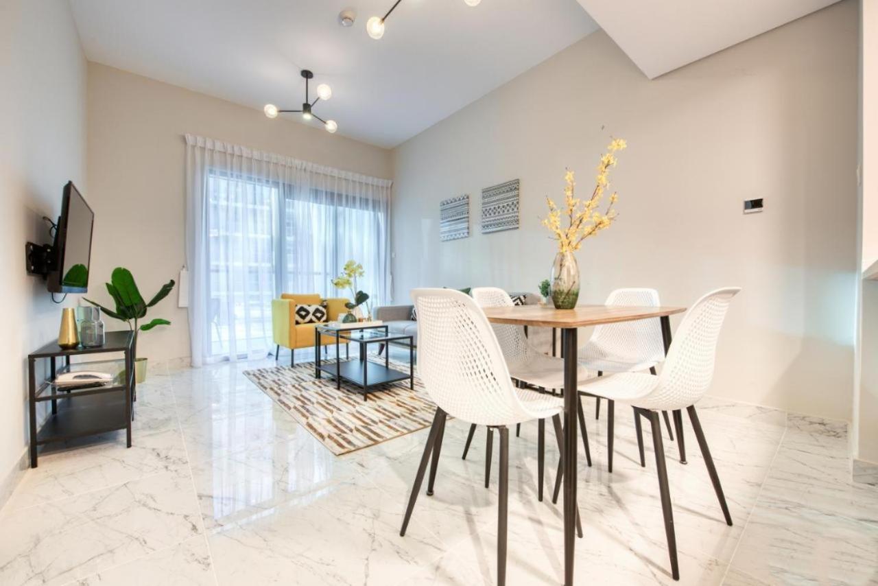 Elite Lux Homes - Cozy & Stylish 1 Bedroom With Huge Pools & World Class Gym *