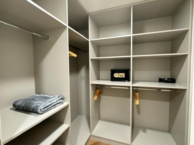 Apartment Oraya - Brand New Luxurious 3br 2m In Maple 2 *