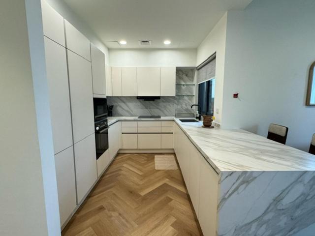 Apartment Oraya - Brand New Luxurious 3br 2m In Maple 2 *