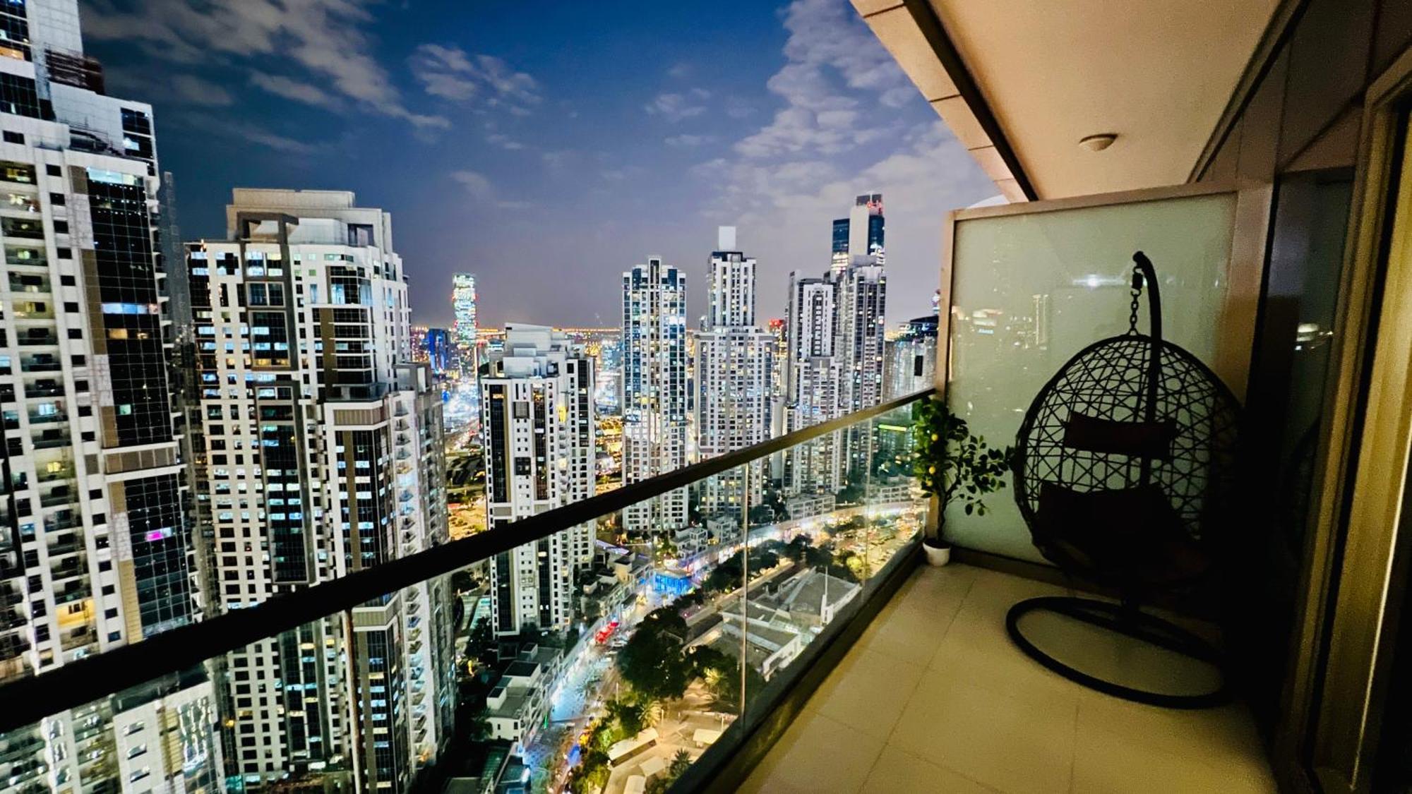 Full Burj Khalifa View Lux 2bedroom With Rooftop Pool Location In Paramount Midtown Apartment Dubai