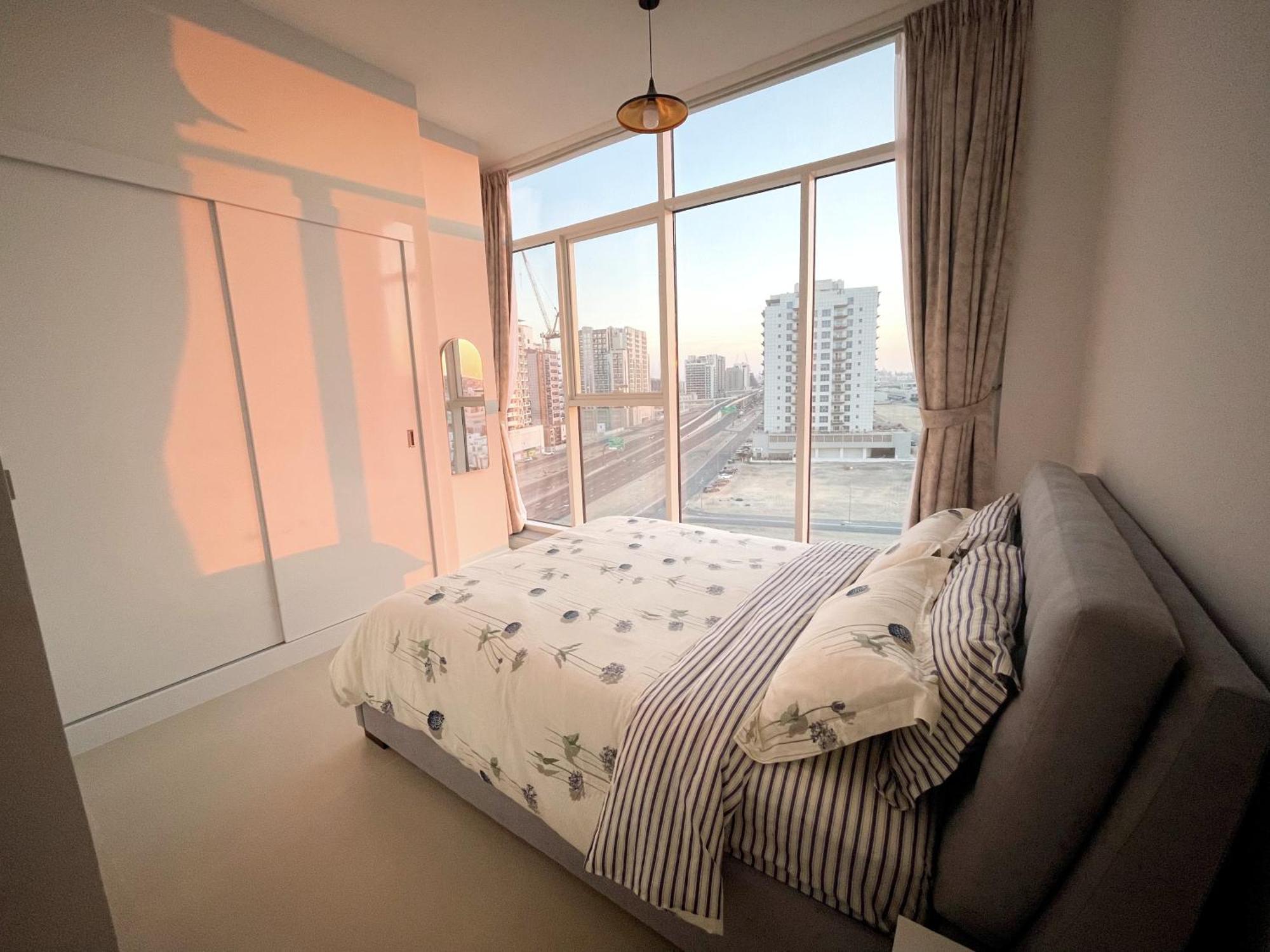 Cozy With Pool - 10 Mins From Marina * Dubai