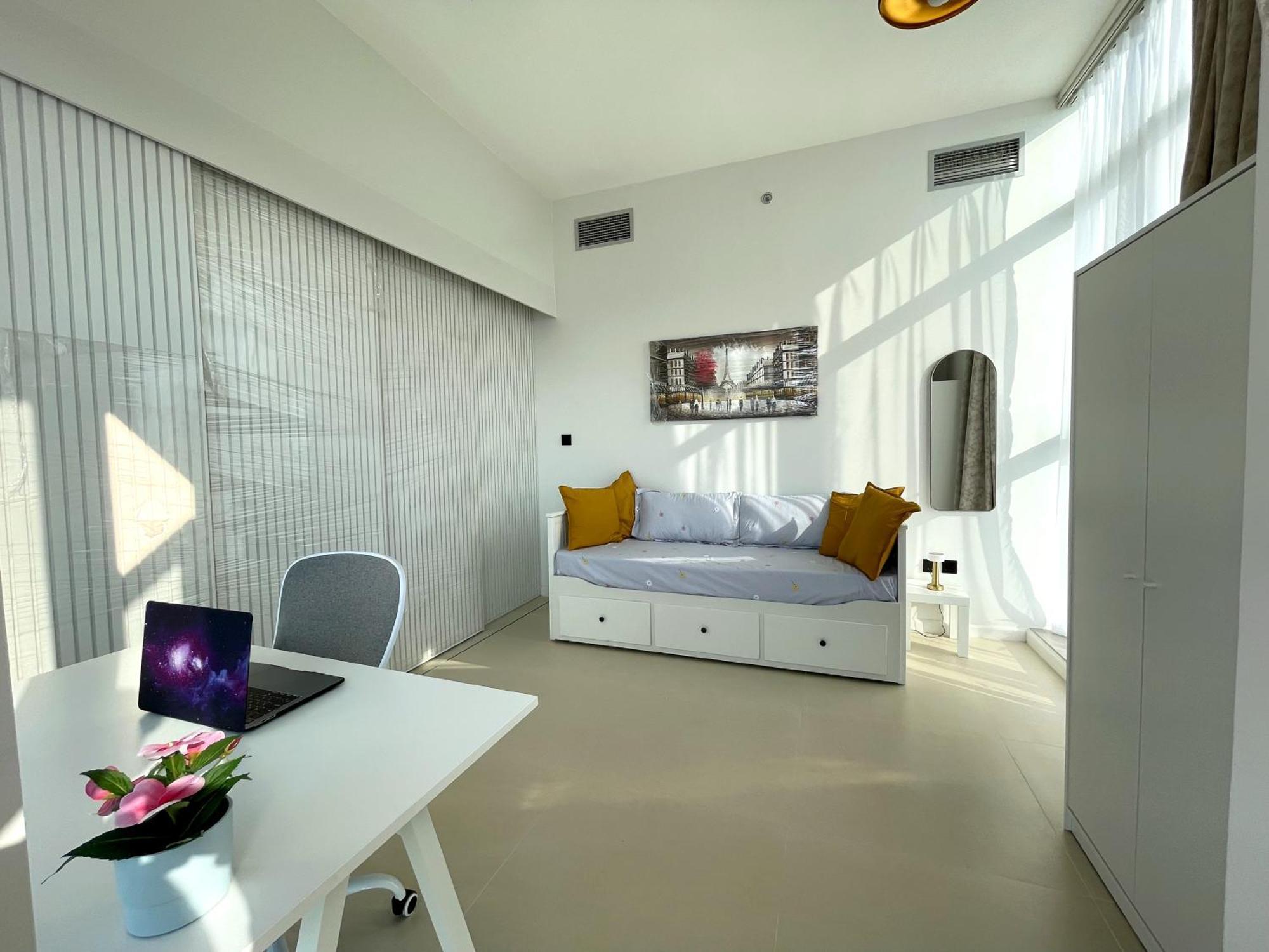 Apartment Cozy With Pool - 10 Mins From Marina *