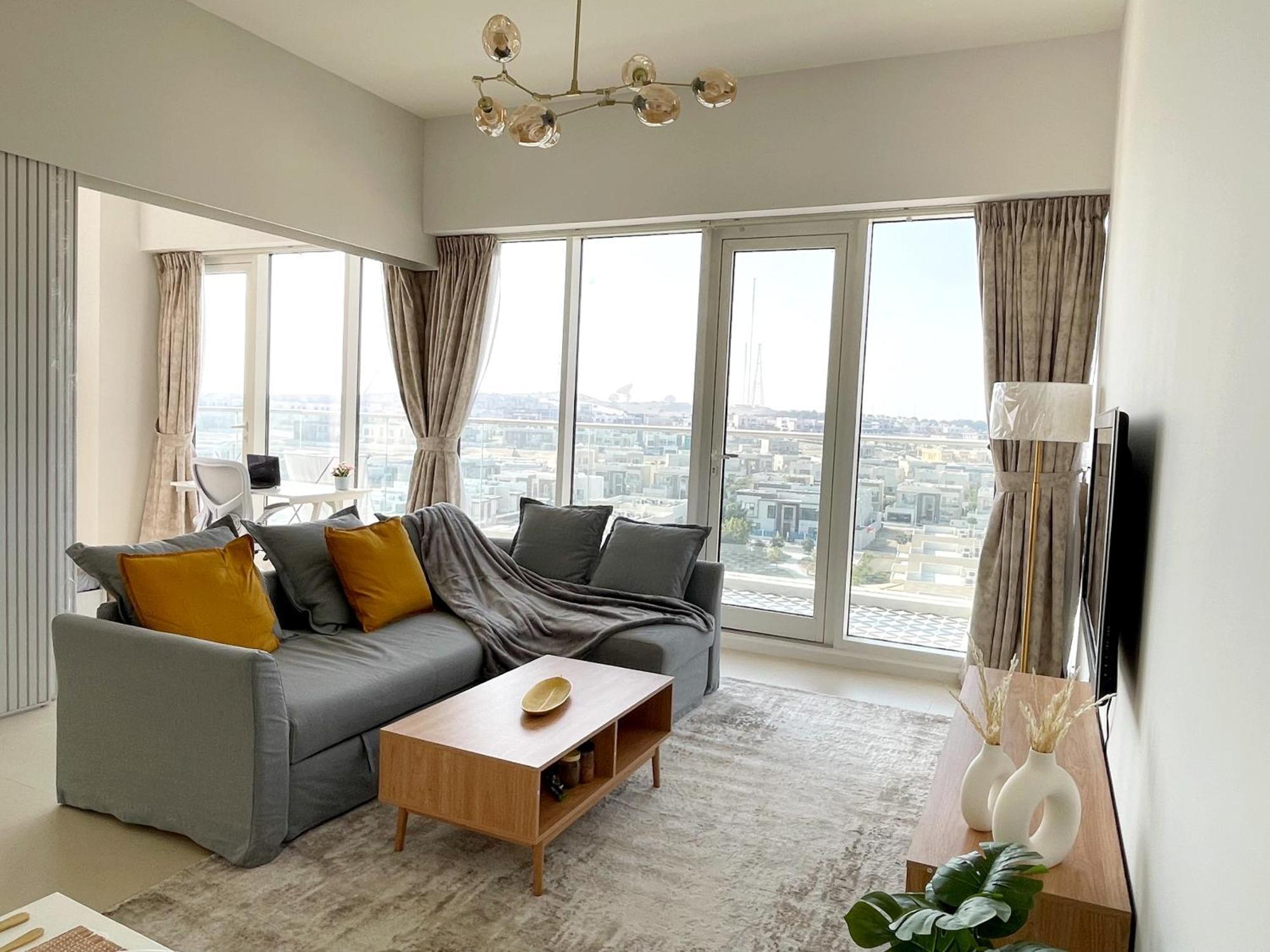 Apartment Cozy With Pool - 10 Mins From Marina