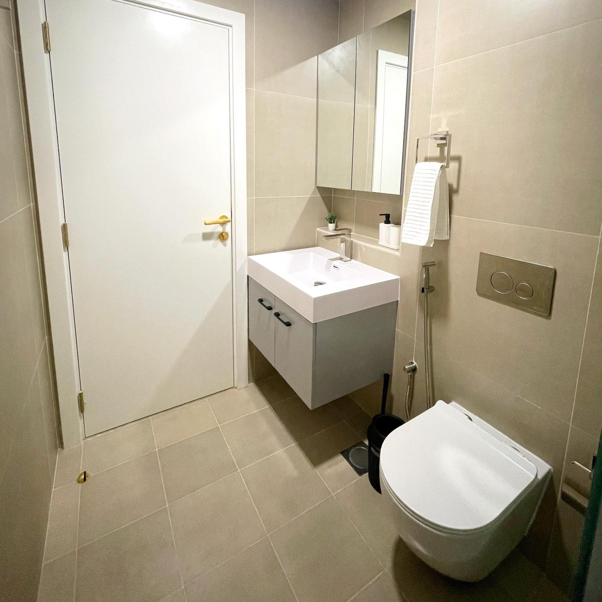 Apartment Cozy With Pool - 10 Mins From Marina