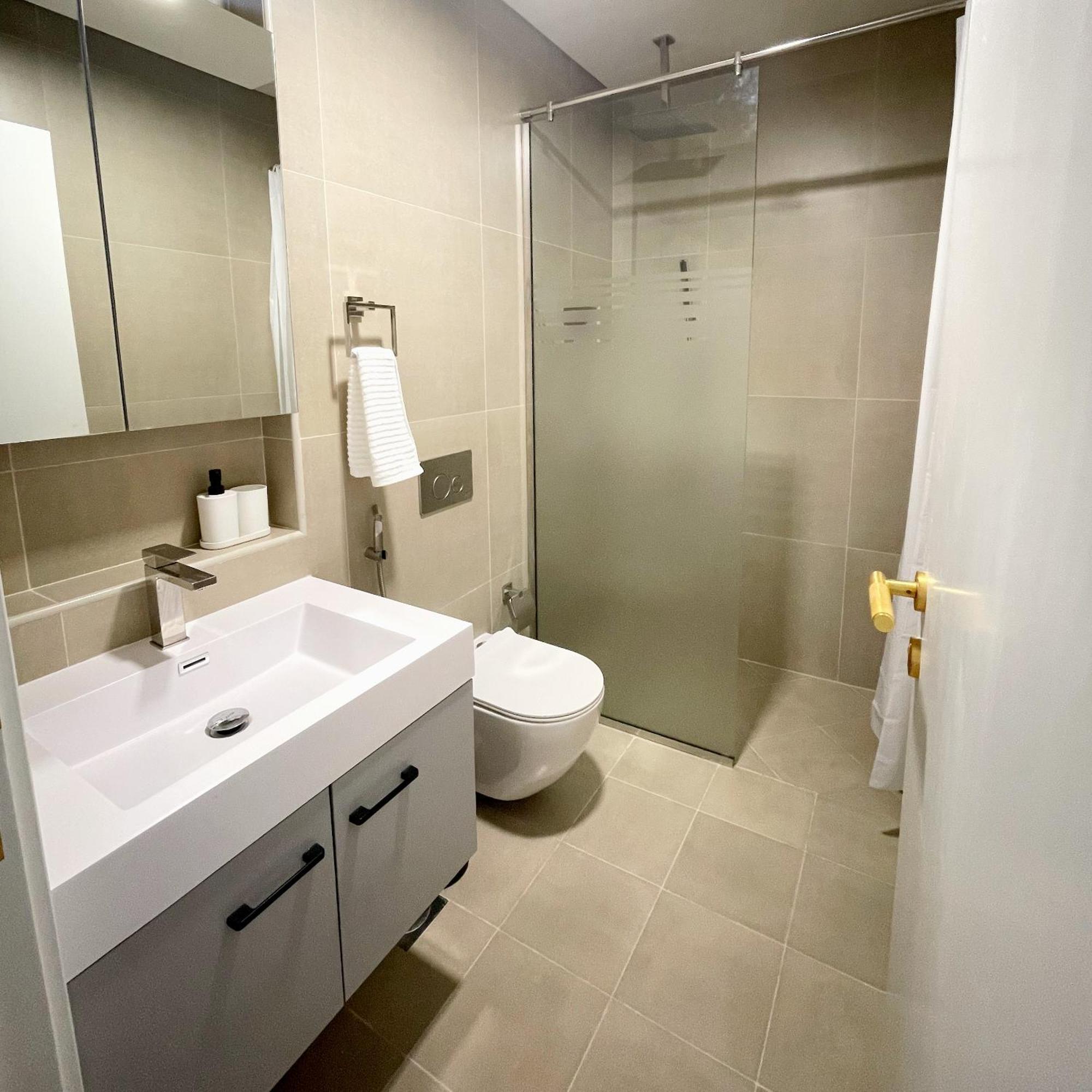Apartment Cozy With Pool - 10 Mins From Marina