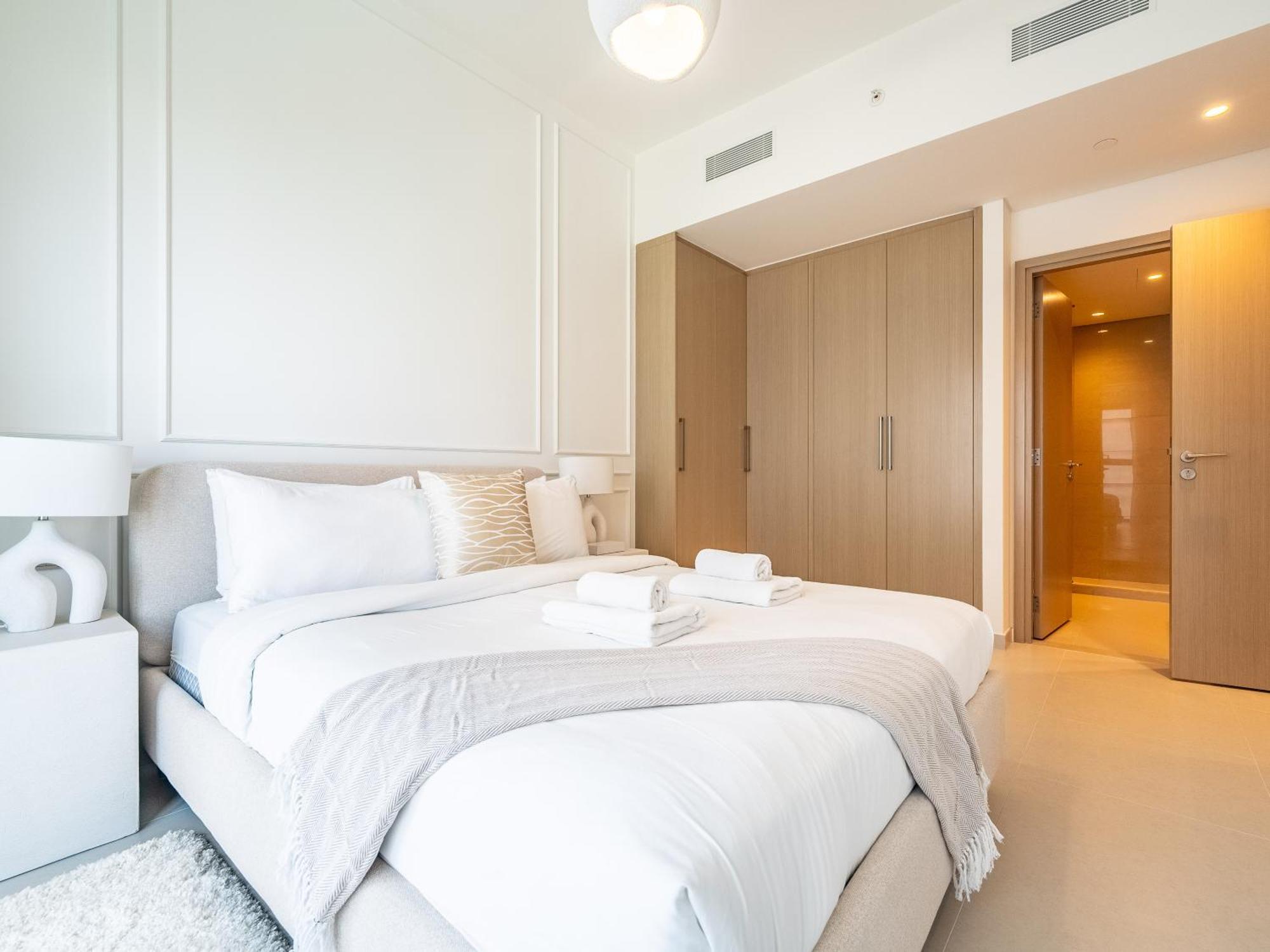 Apartment Lavishly Elegant 2br With Breathtaking Full Burj Khalifa View Dubai