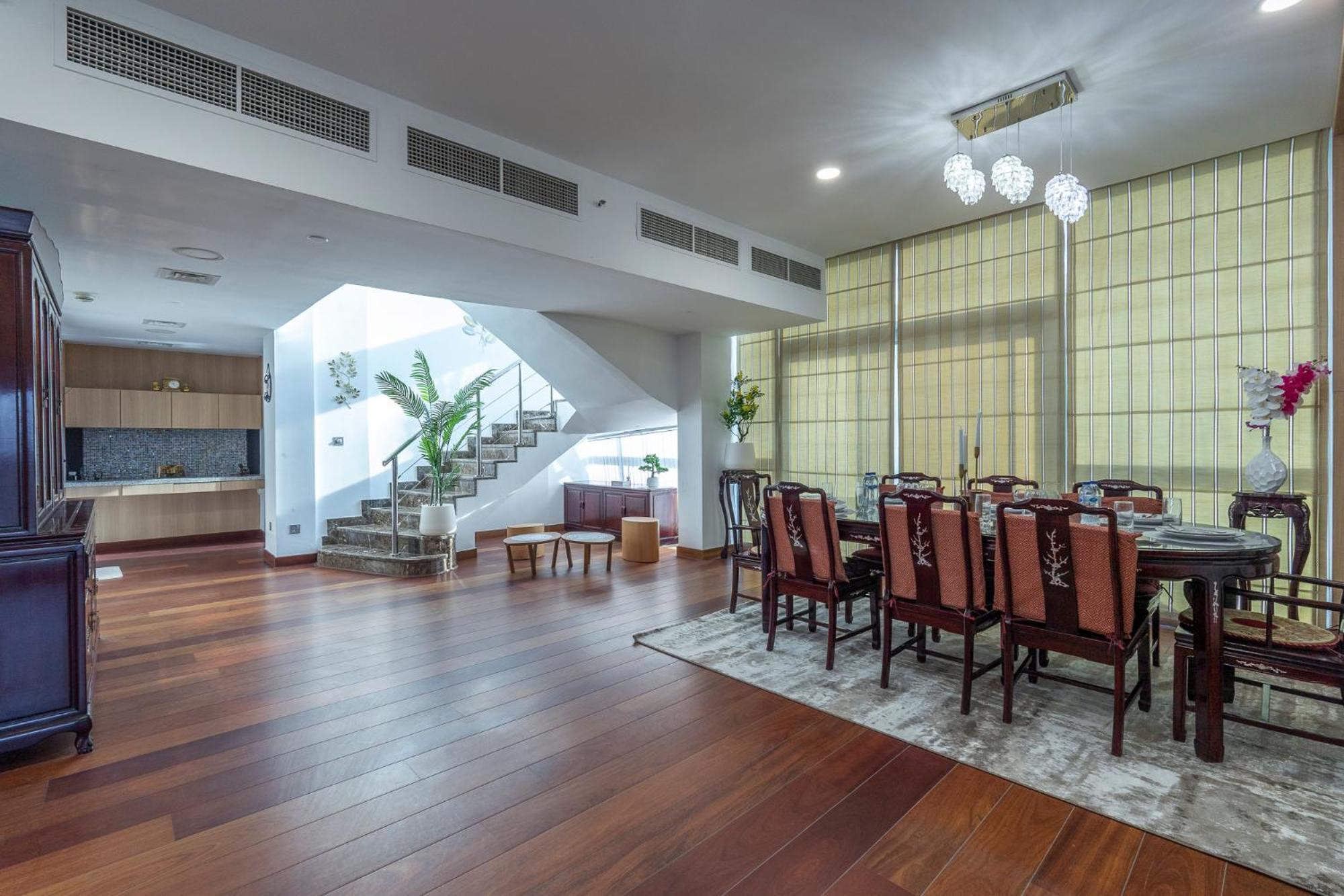 The Iconic Luxury 4br Penthouse Near To Jumeirah And Infront Of Dmcc Metro Station *