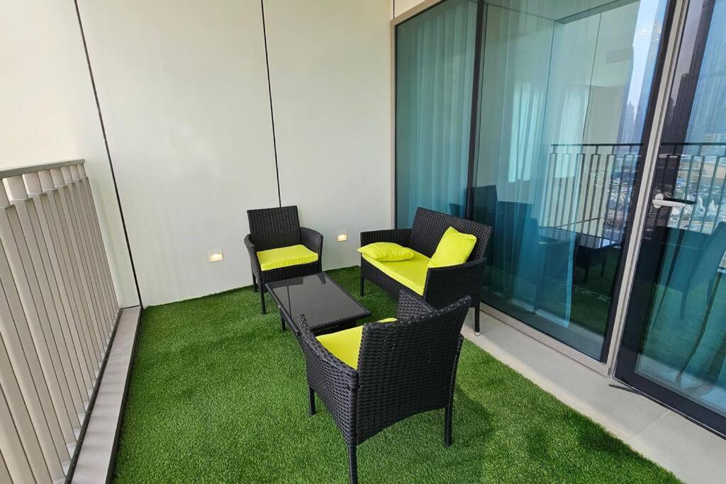 Luxury 3 Bed + Maid In Downtown With Burj Khalifa View Dubai