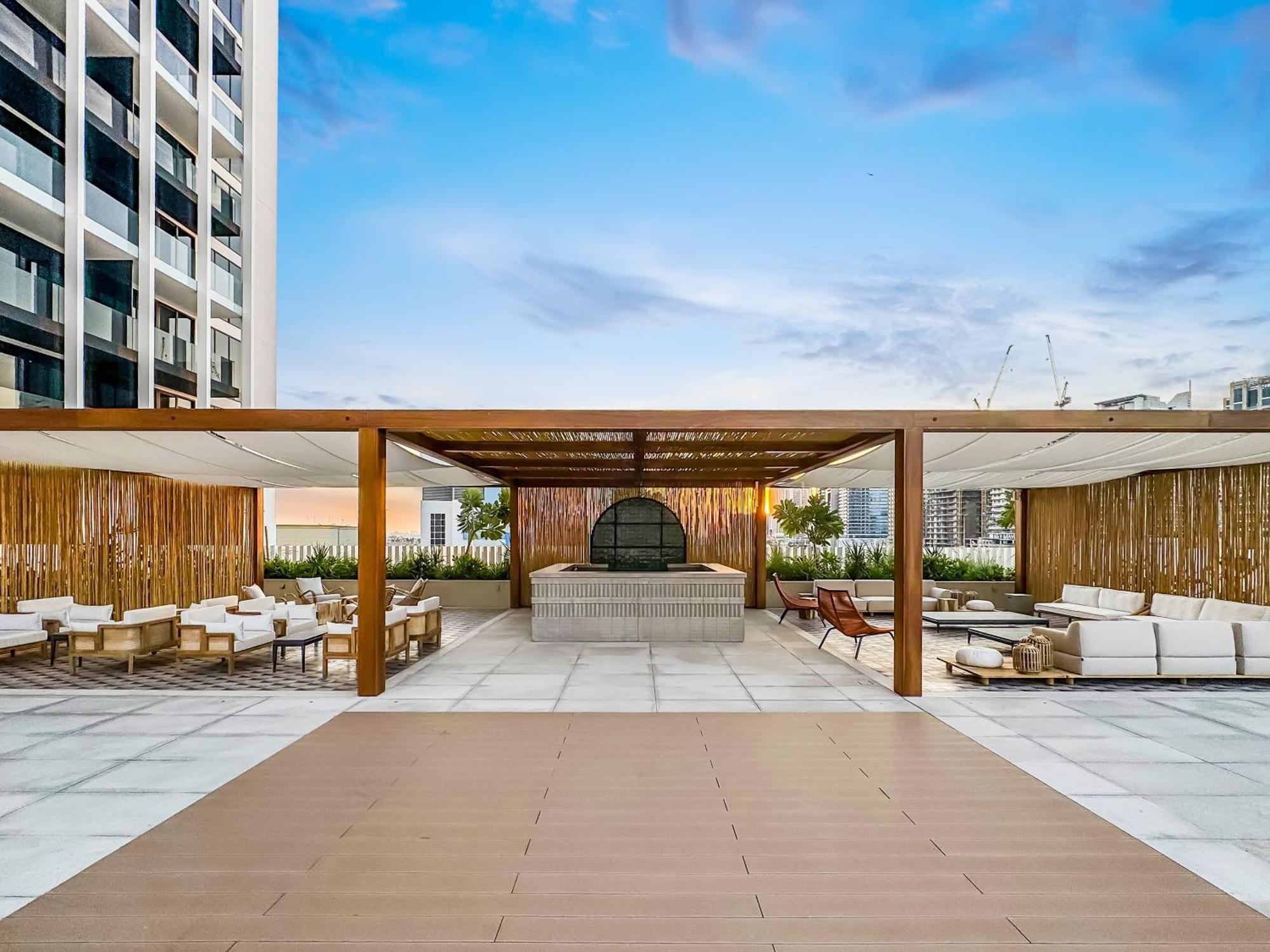Apartment Fam Living - Upside Living - Wfh Friendly-business Bay Dubai