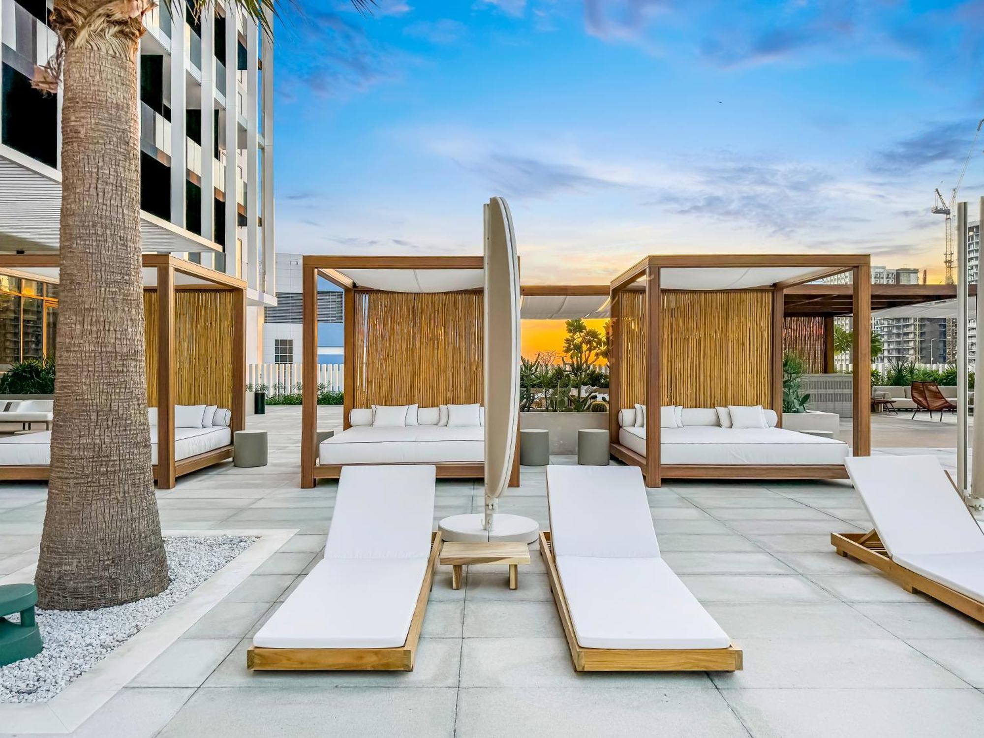 Fam Living - Upside Living - Wfh Friendly-business Bay *