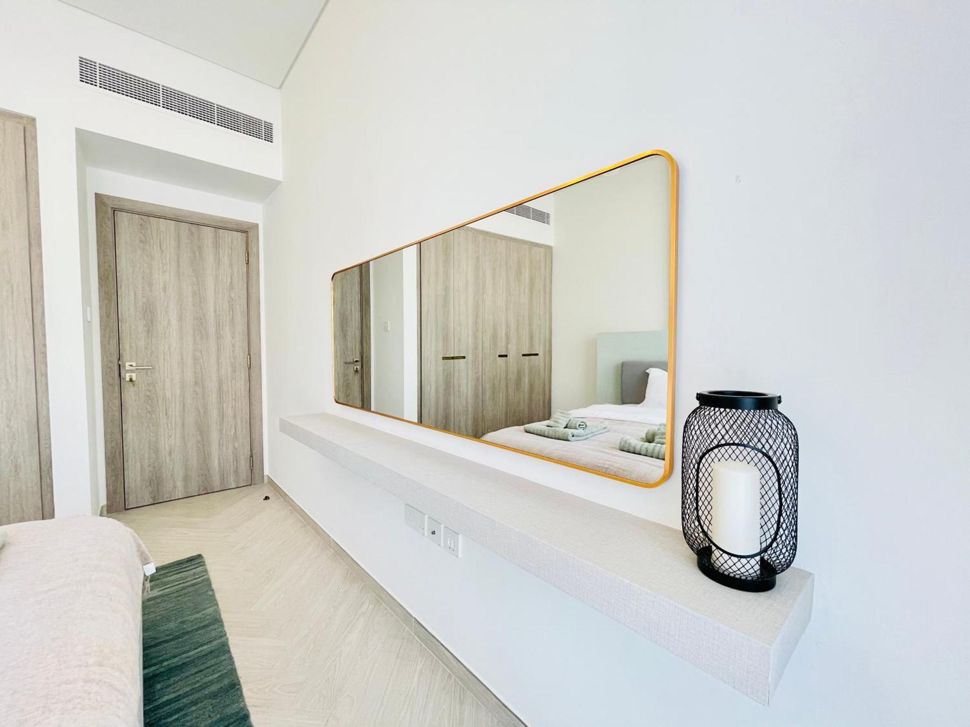 Brand New Luxury 1 Bedroom *