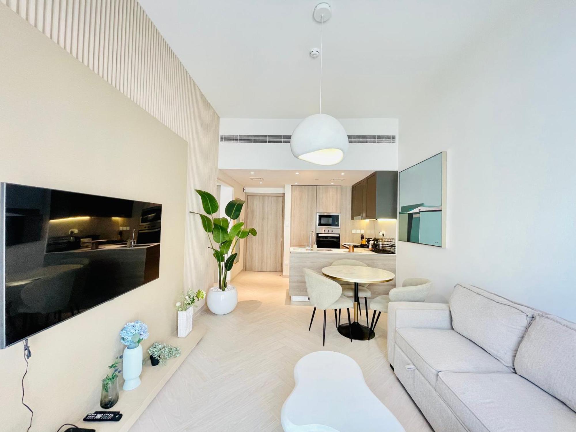 Brand New Luxury 1 Bedroom Apartment Dubai