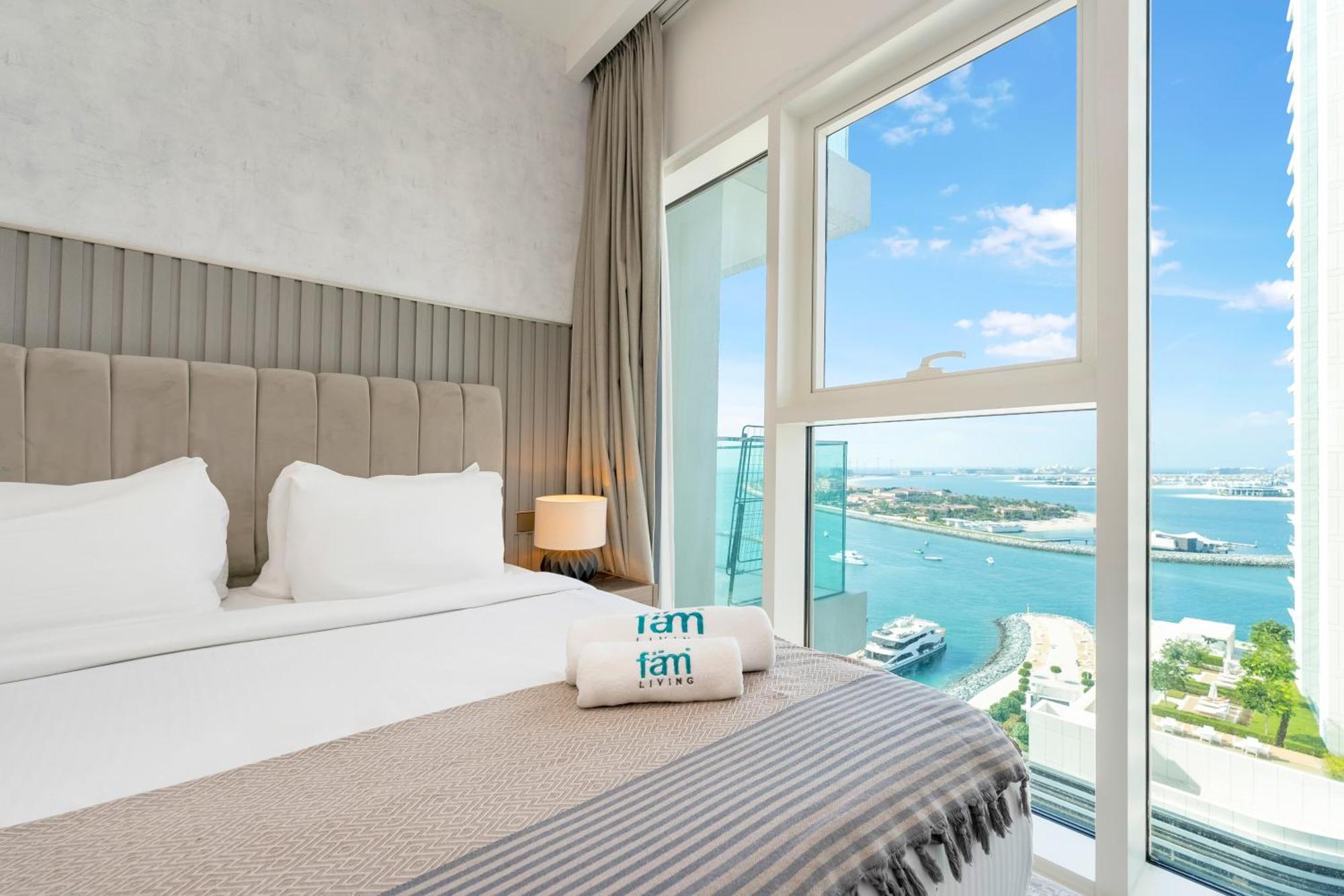 Fam Living - Beachfront Getaway In Emaar Beachfront - Private Access And Luxury Amenities Apartment