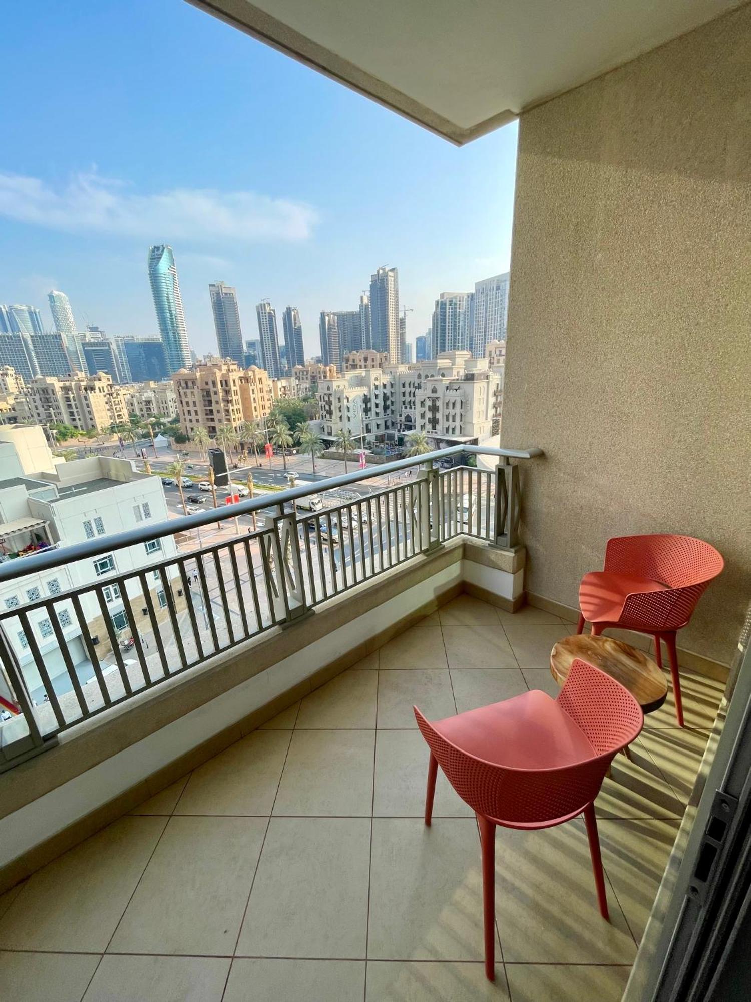 Cosy & Spacious 2 Bedroom L Magical Boulevard View L By Burj & Mall I Pool I Gym I Family Friendly