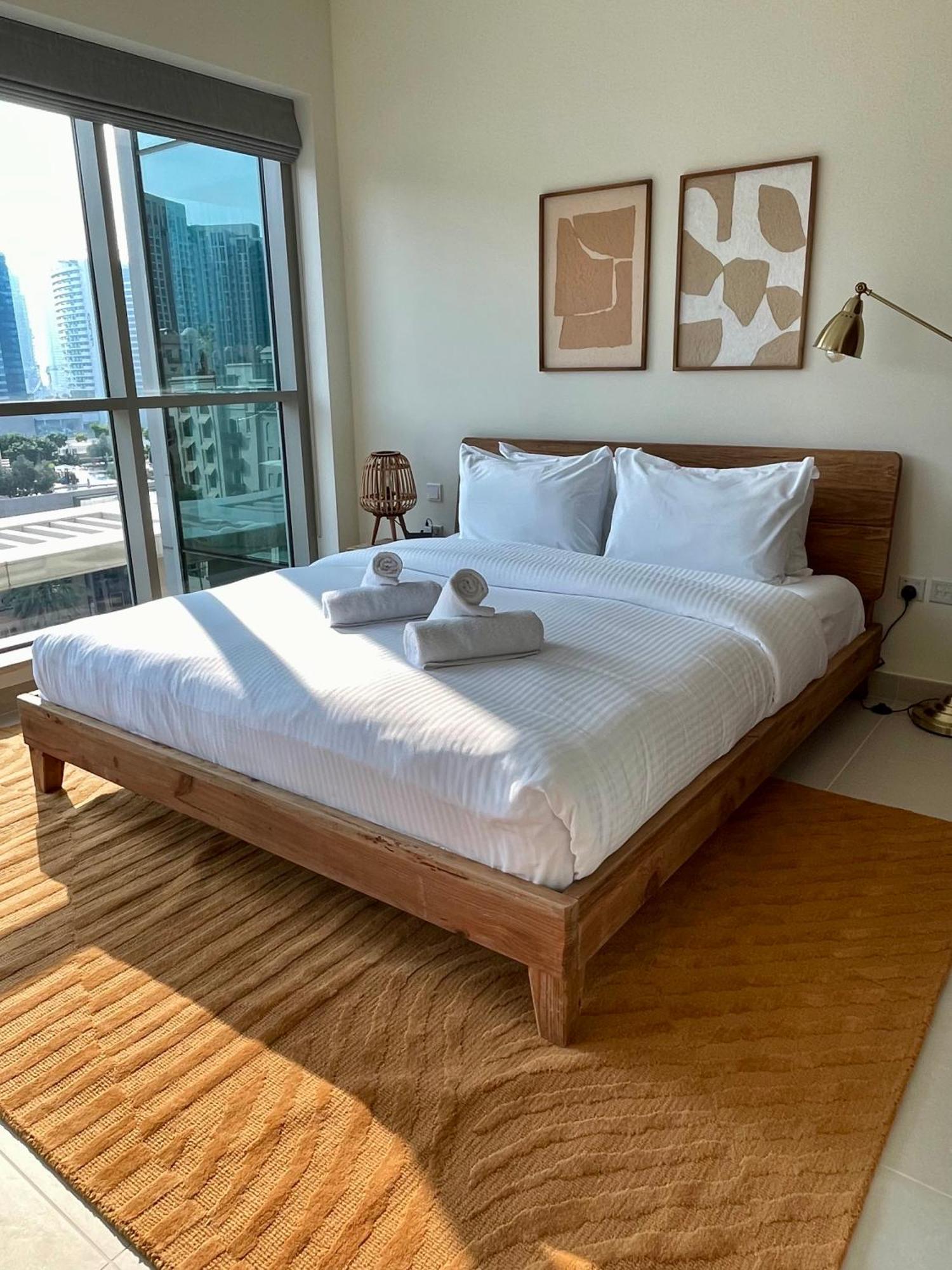 Cosy & Spacious 2 Bedroom L Magical Boulevard View L By Burj & Mall I Pool I Gym I Family Friendly Apartment Dubai