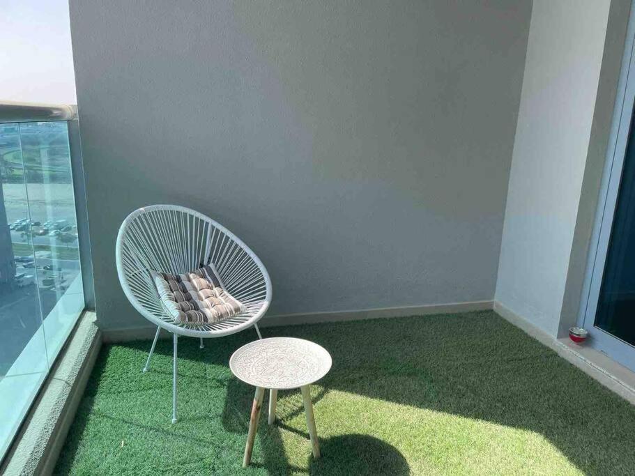 Cozy Business Bay Burj Khalifa Canal View Apartment