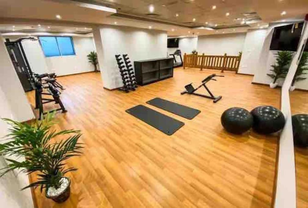 Cozy Business Bay Burj Khalifa Canal View Apartment *