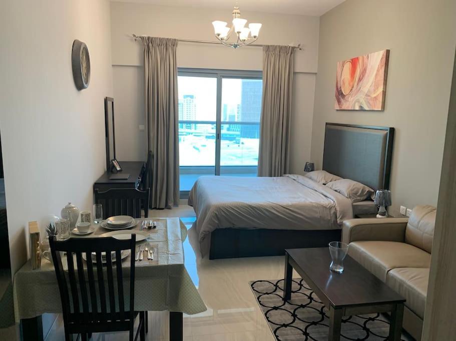 Cozy Business Bay Burj Khalifa Canal View