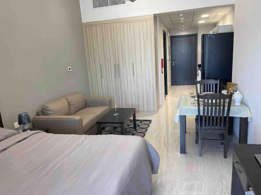 Cozy Business Bay Burj Khalifa Canal View *