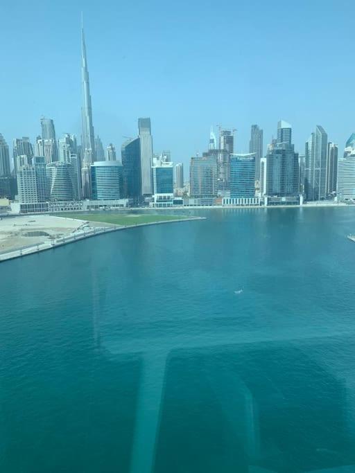Cozy Business Bay Burj Khalifa Canal View
