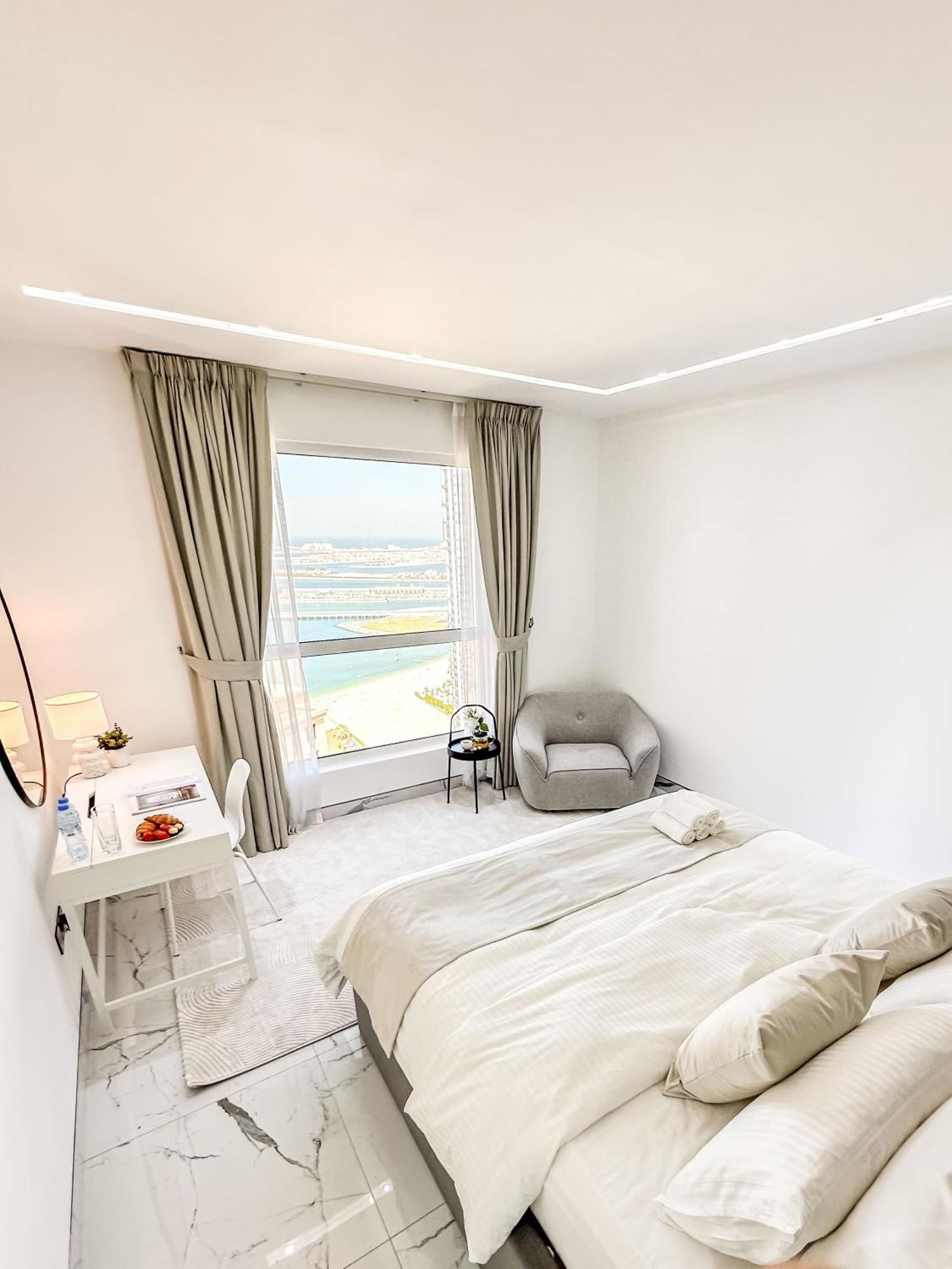 Gma Murjan 2br Sea View High Floor Apartment