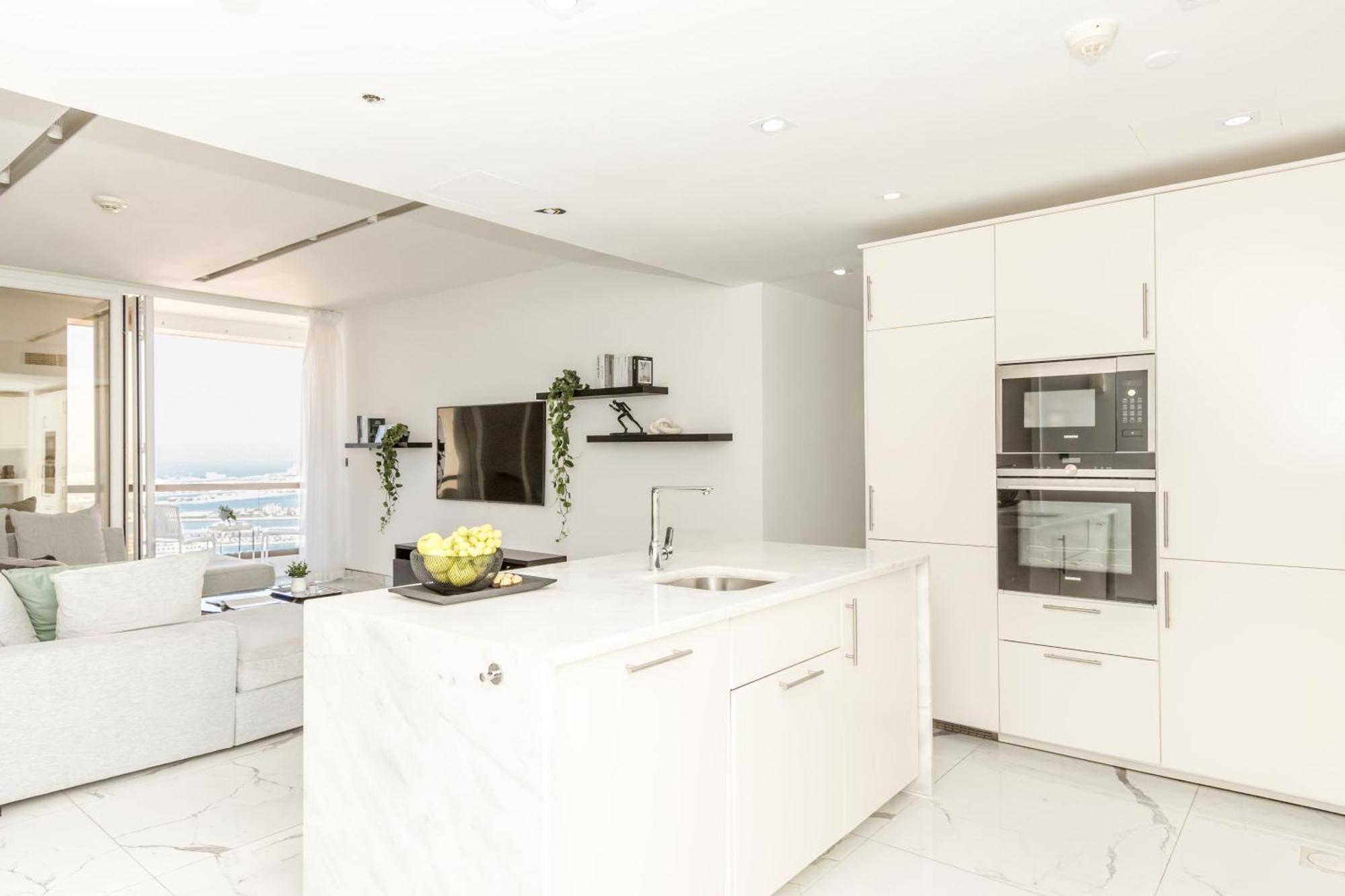 Gma Murjan 2br Sea View High Floor *