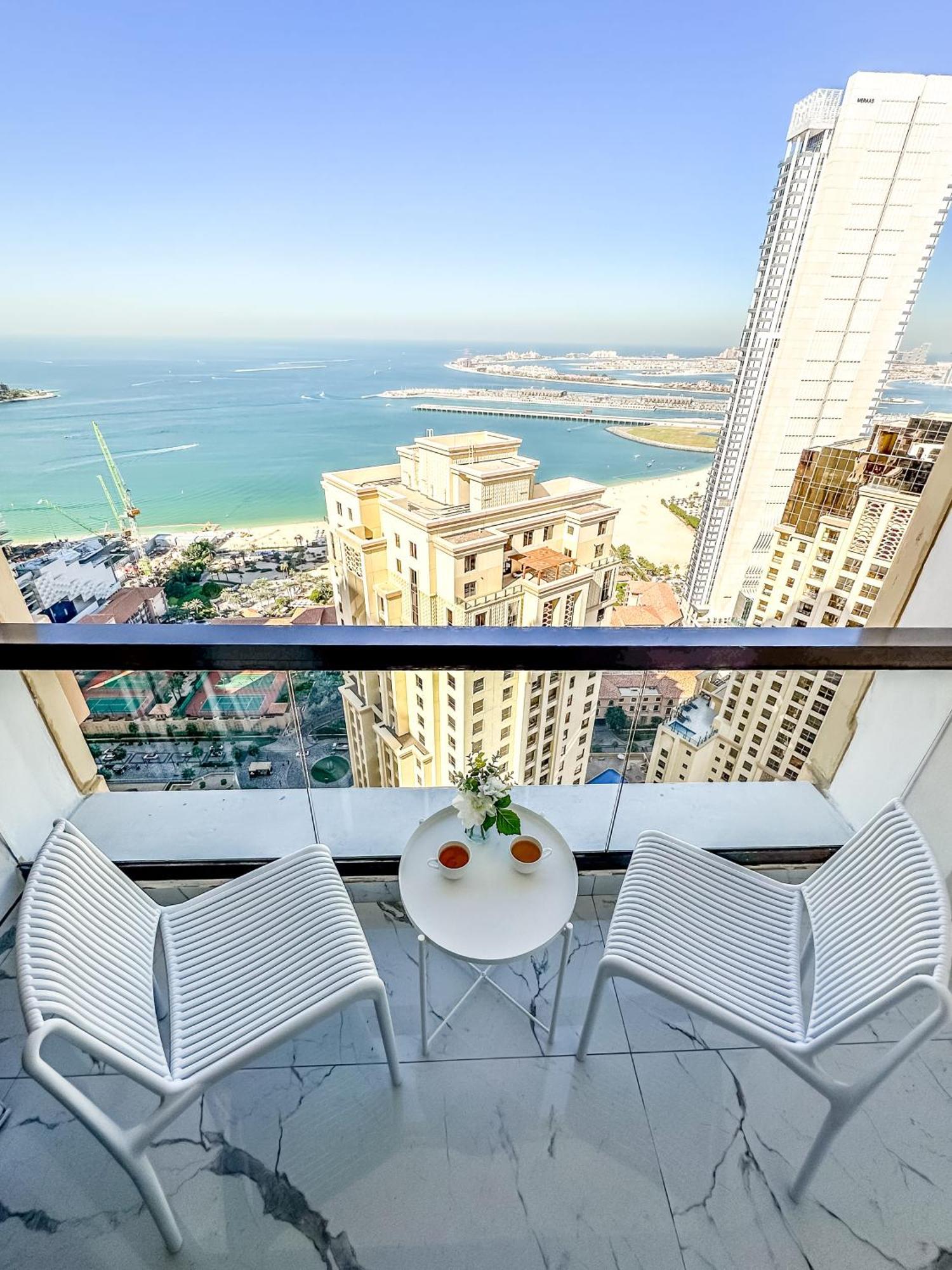 Gma Murjan 2br Sea View High Floor *