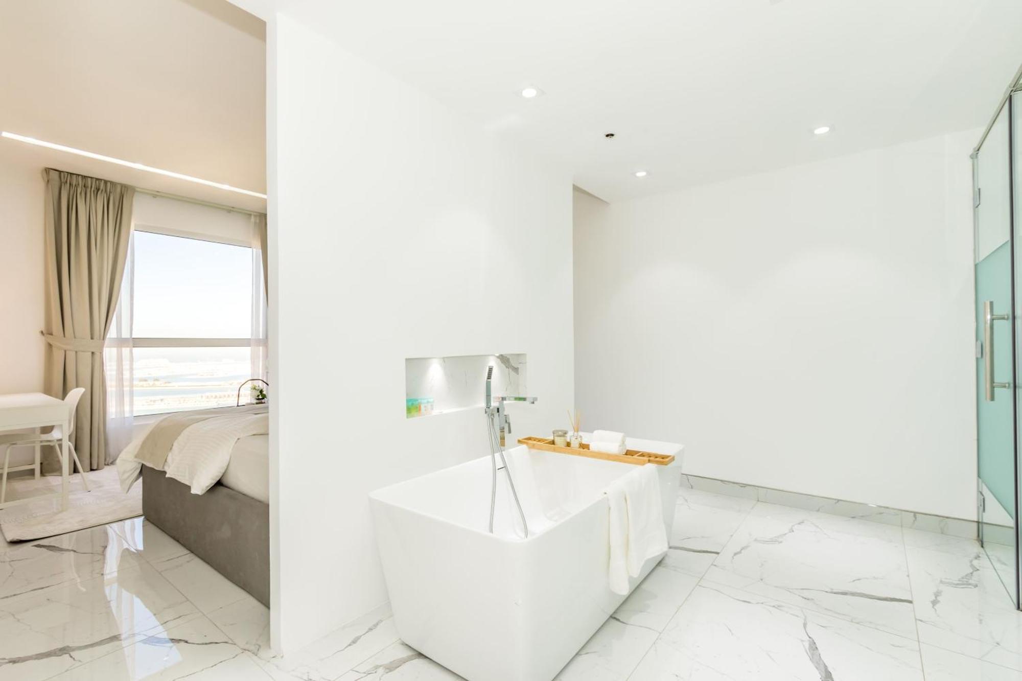 Gma Murjan 2br Sea View High Floor Dubai