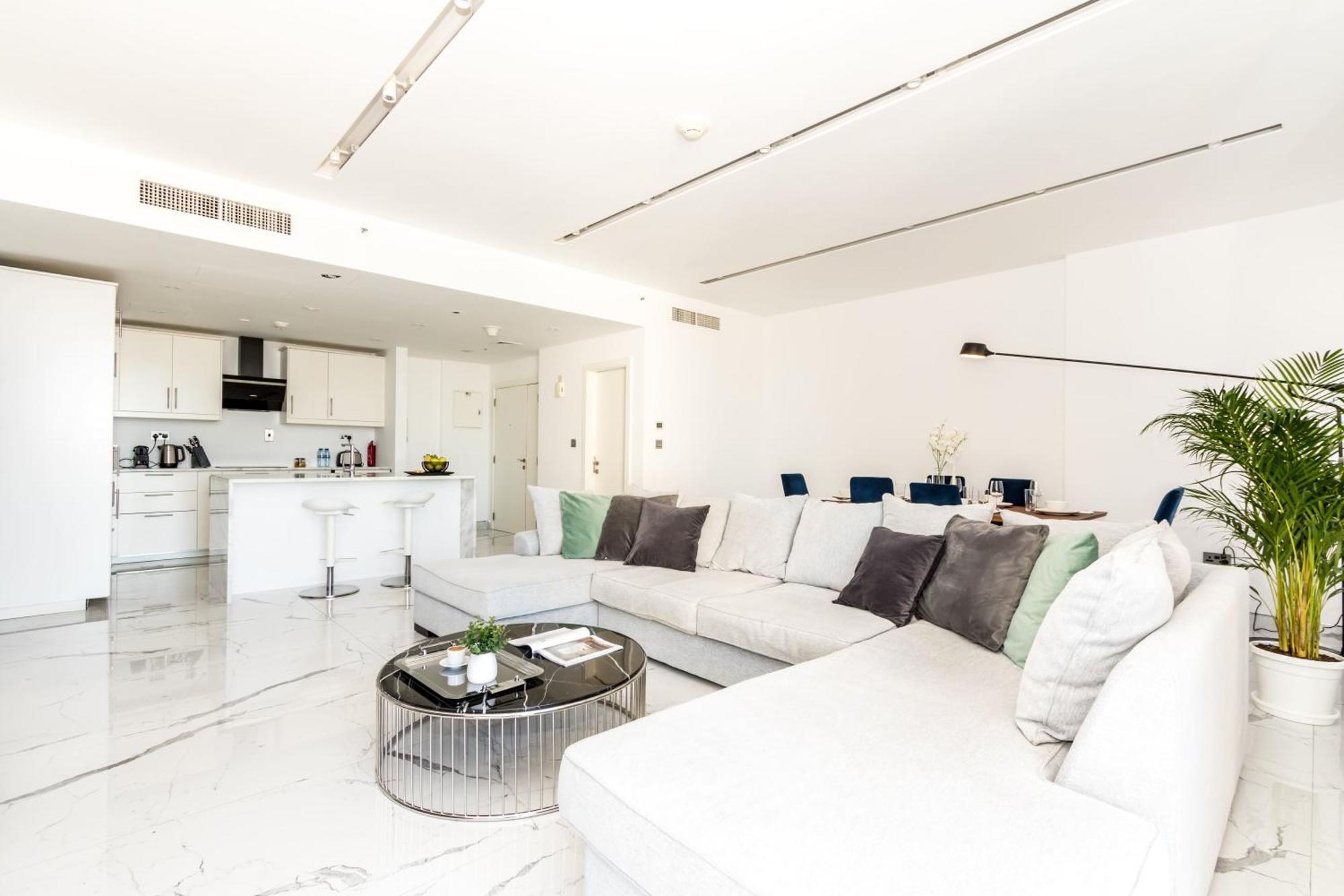 Gma Murjan 2br Sea View High Floor Apartment *