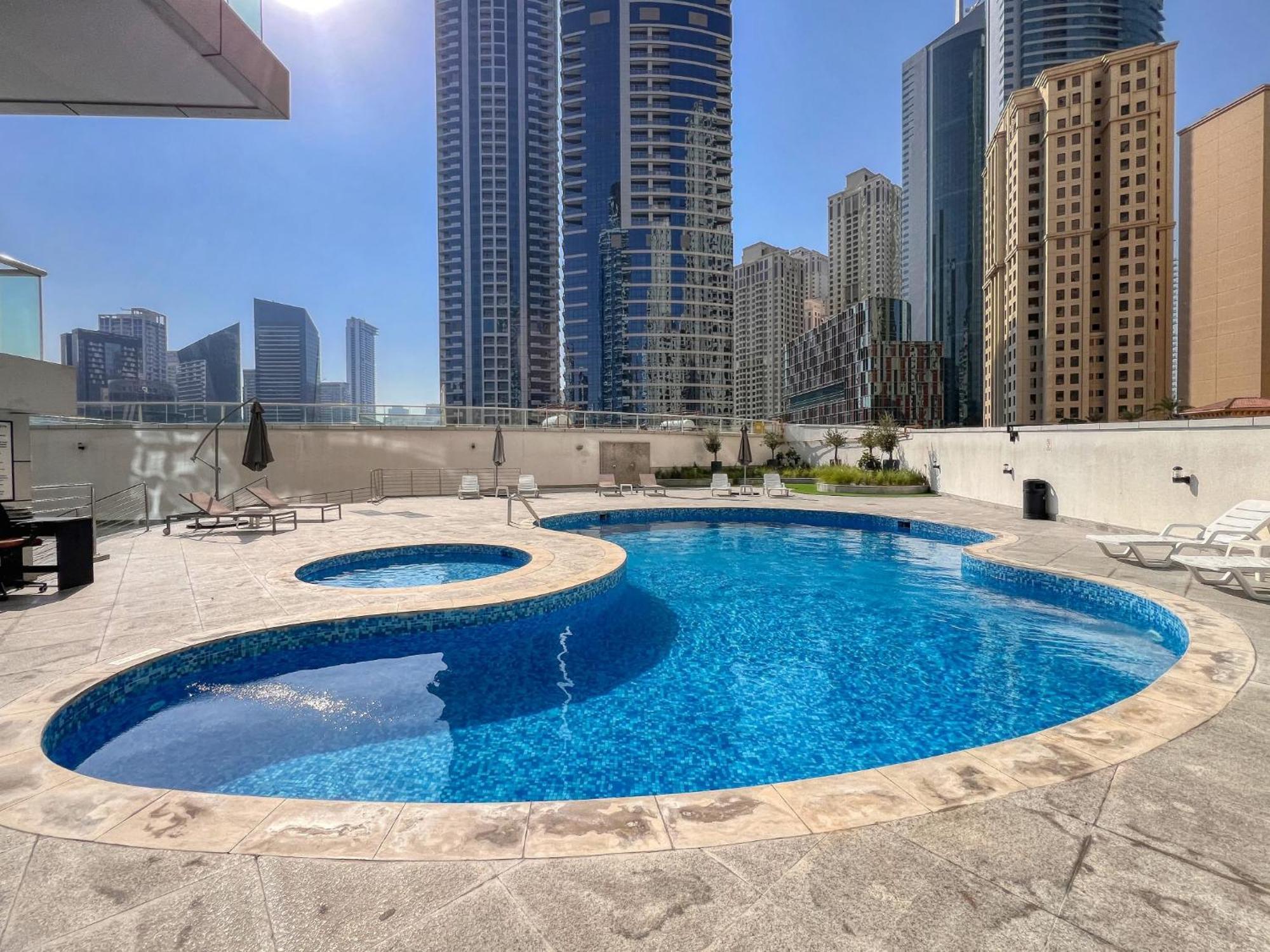 Luxury Private Jacuzzi Marina Dubai