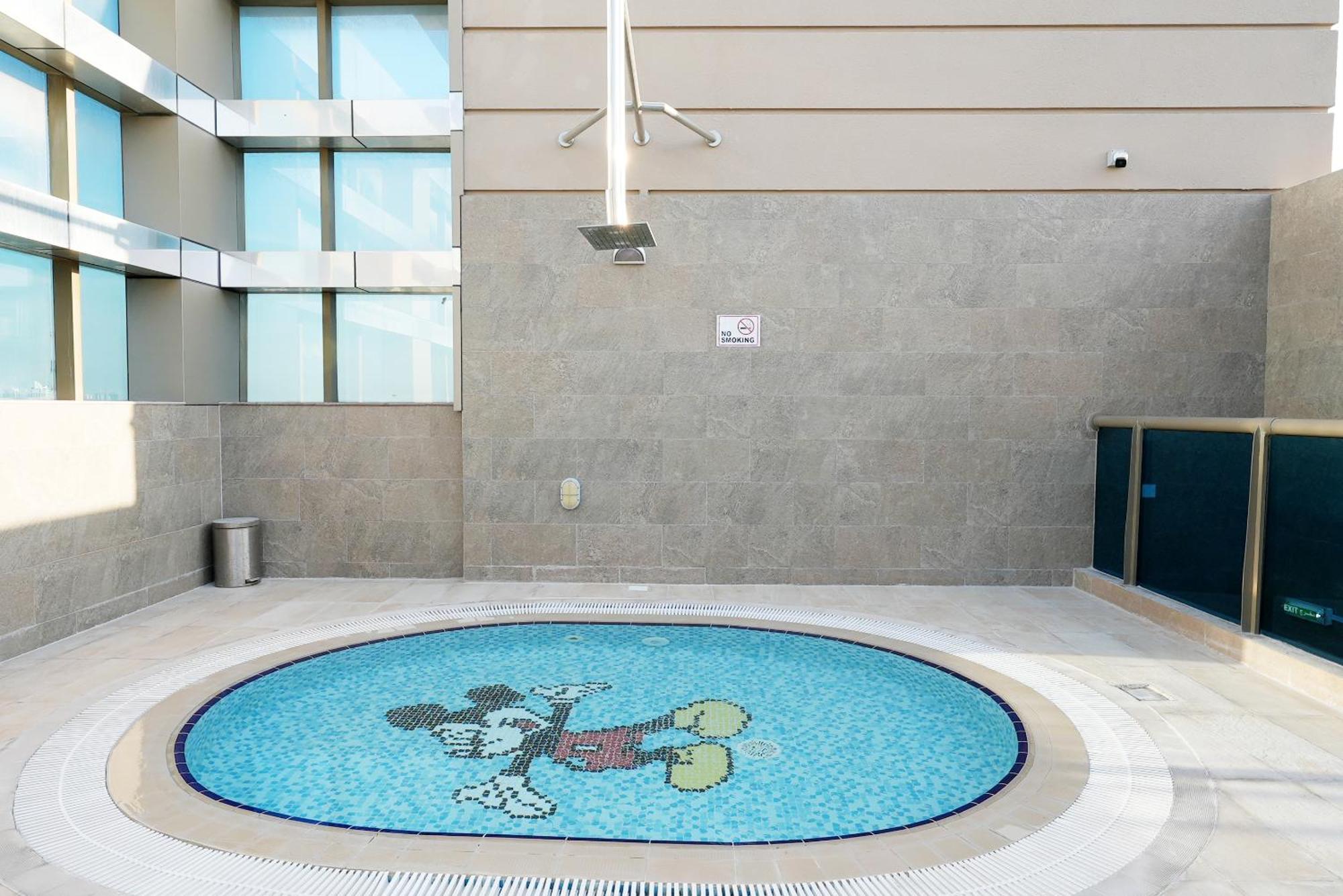 Brown Stone - Golf Course View Elite Apartment Dubai