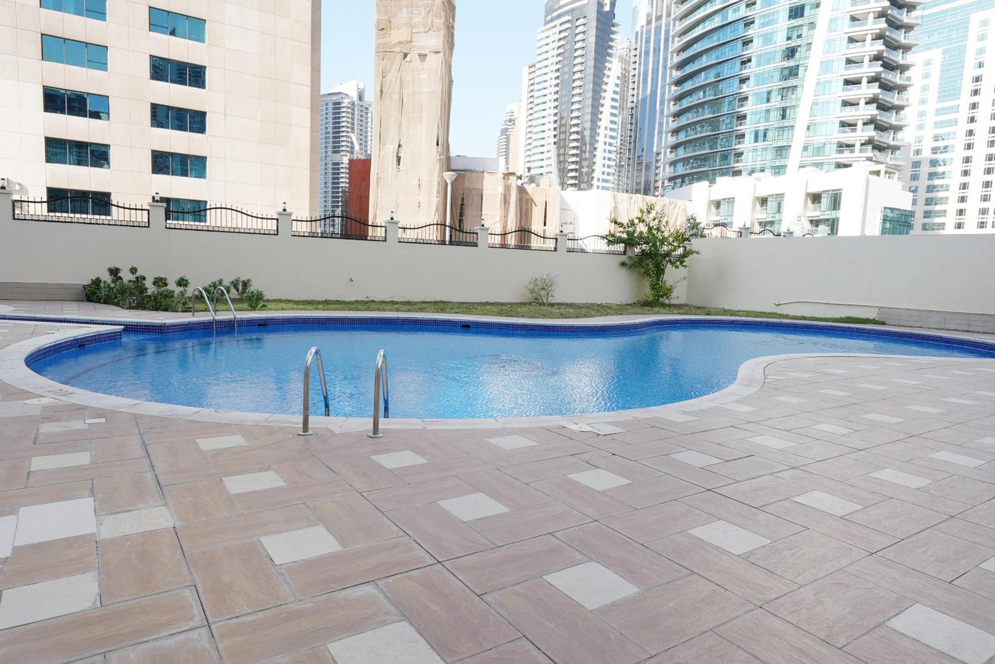 Apartment Brown Stone Homes Marina *