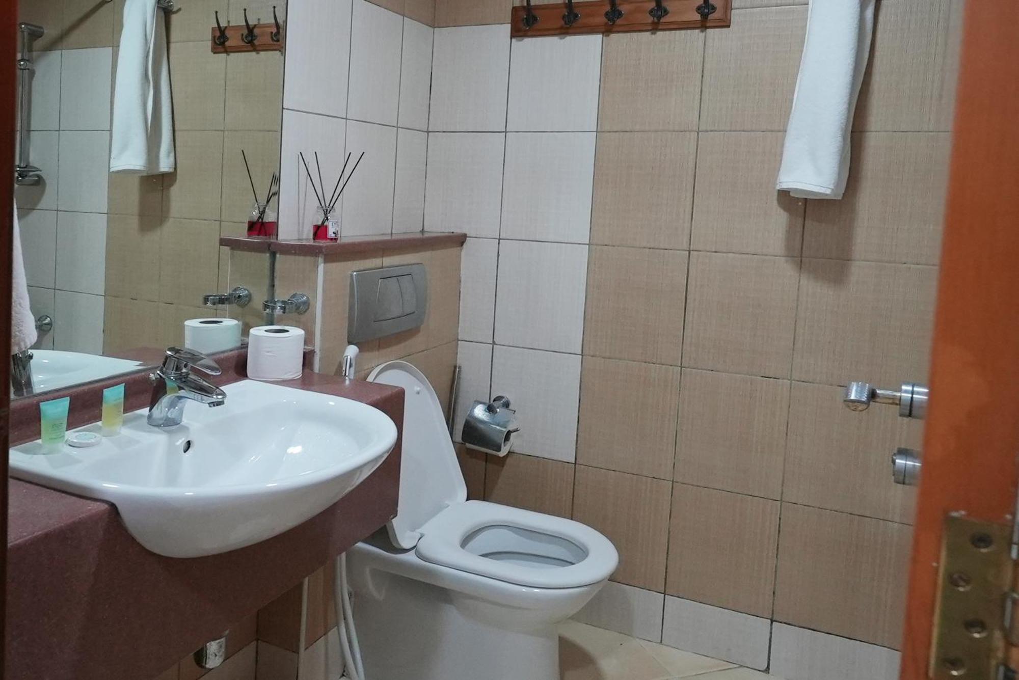 Apartment Brown Stone Homes Marina *