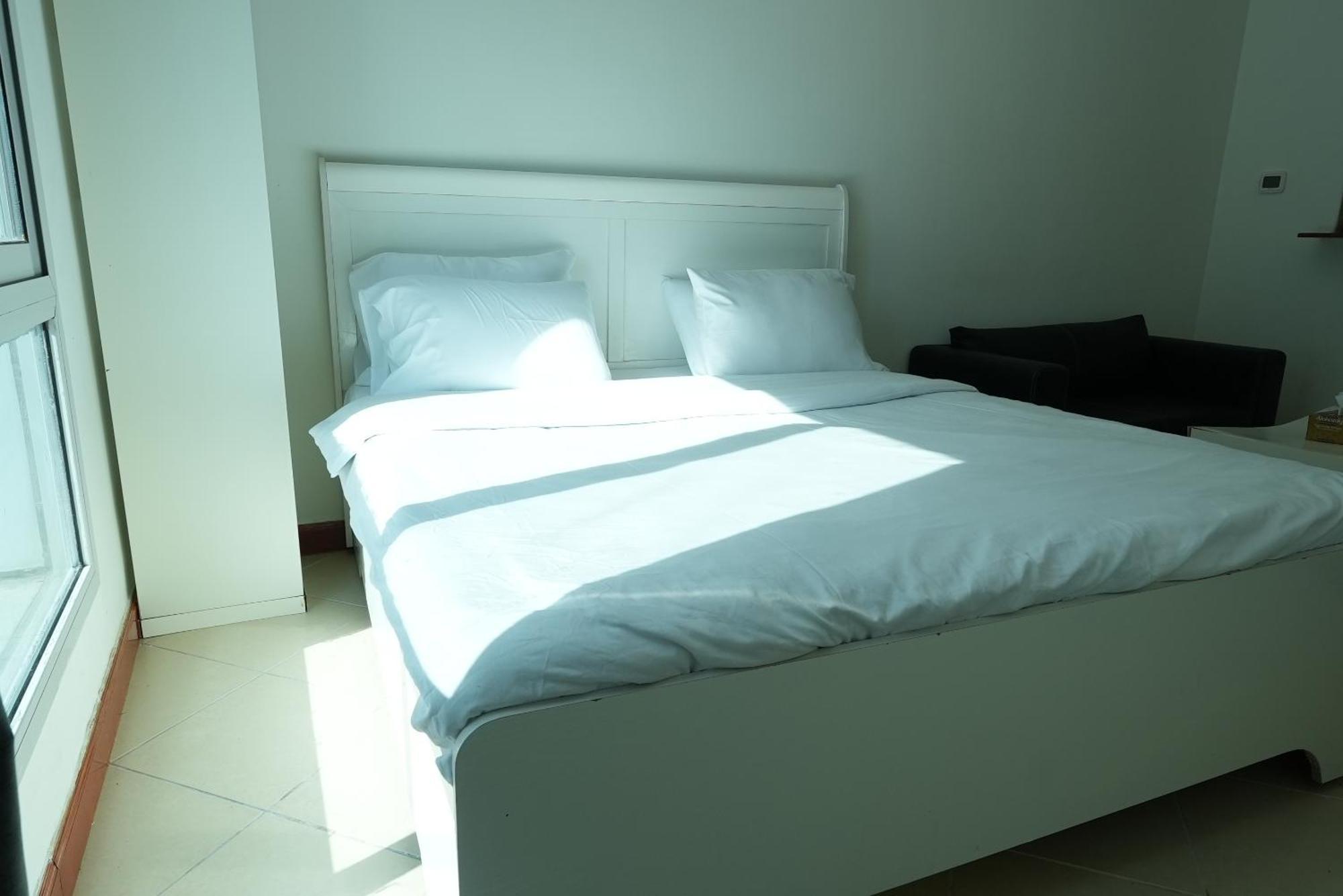 Brown Stone Homes Marina Apartment *