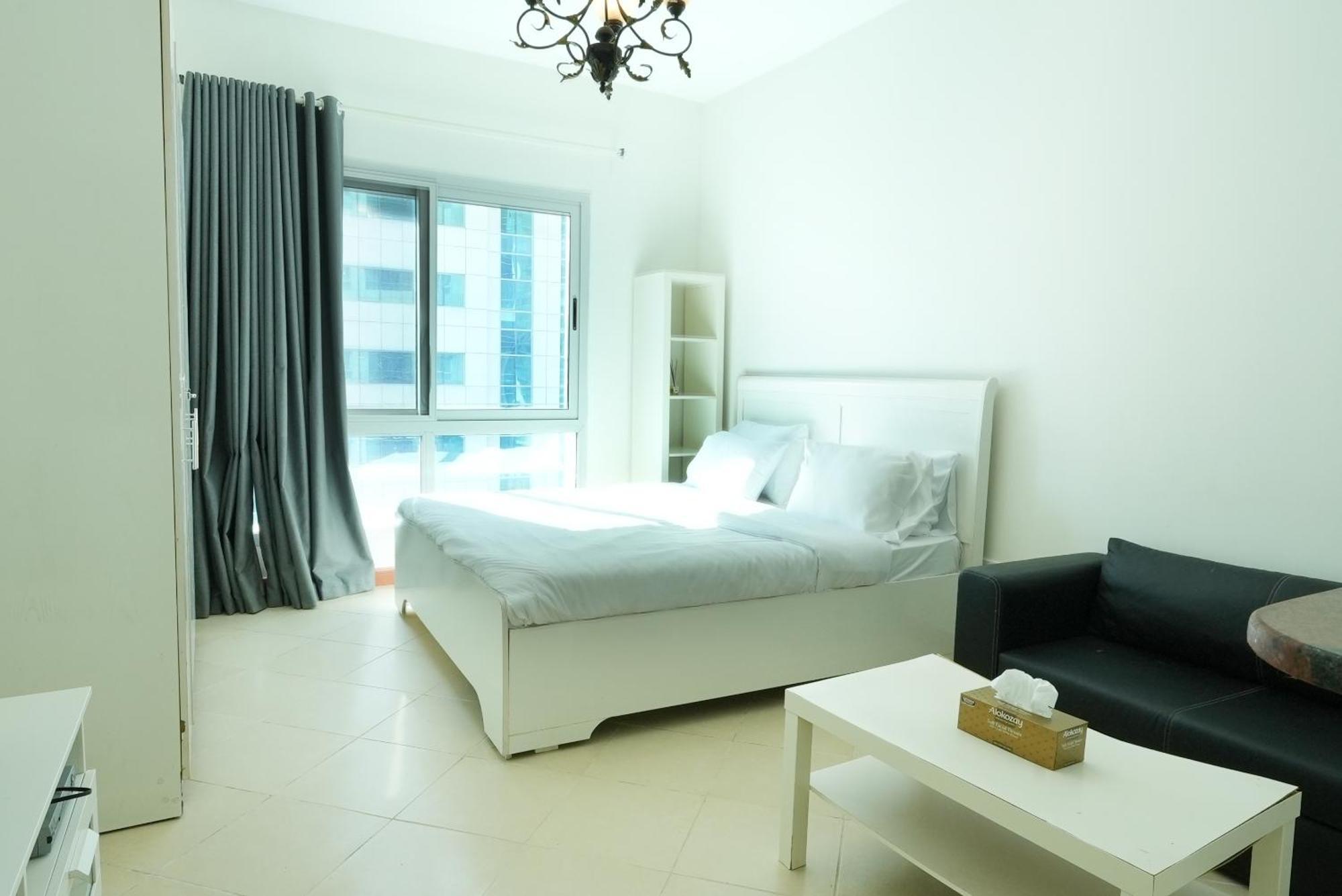 Apartment Brown Stone Homes Marina