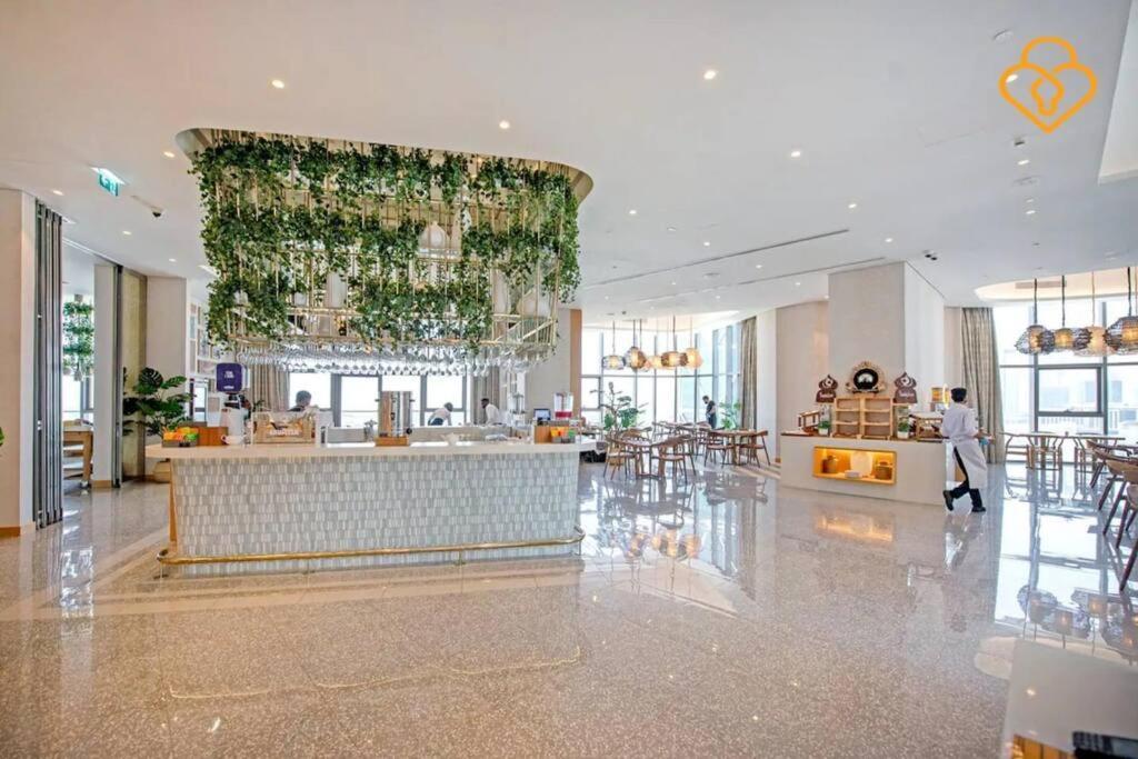 Keysplease 2 B/r With Burj Views Paramount Midtown, Minutes To Mall Dubai
