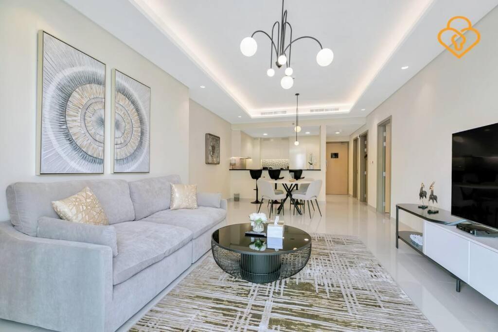 Keysplease 2 B/r With Burj Views Paramount Midtown, Minutes To Mall * Dubai