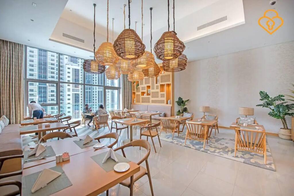 Apartment Keysplease 2 B/r With Burj Views Paramount Midtown, Minutes To Mall