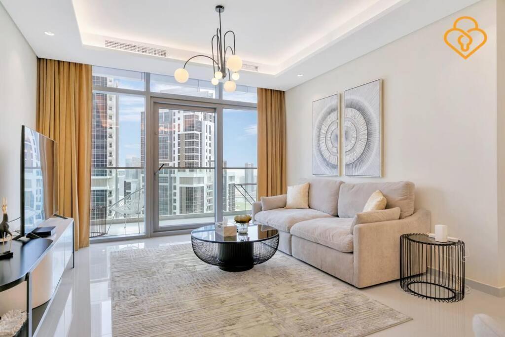 Keysplease 2 B/r With Burj Views Paramount Midtown, Minutes To Mall * Dubai