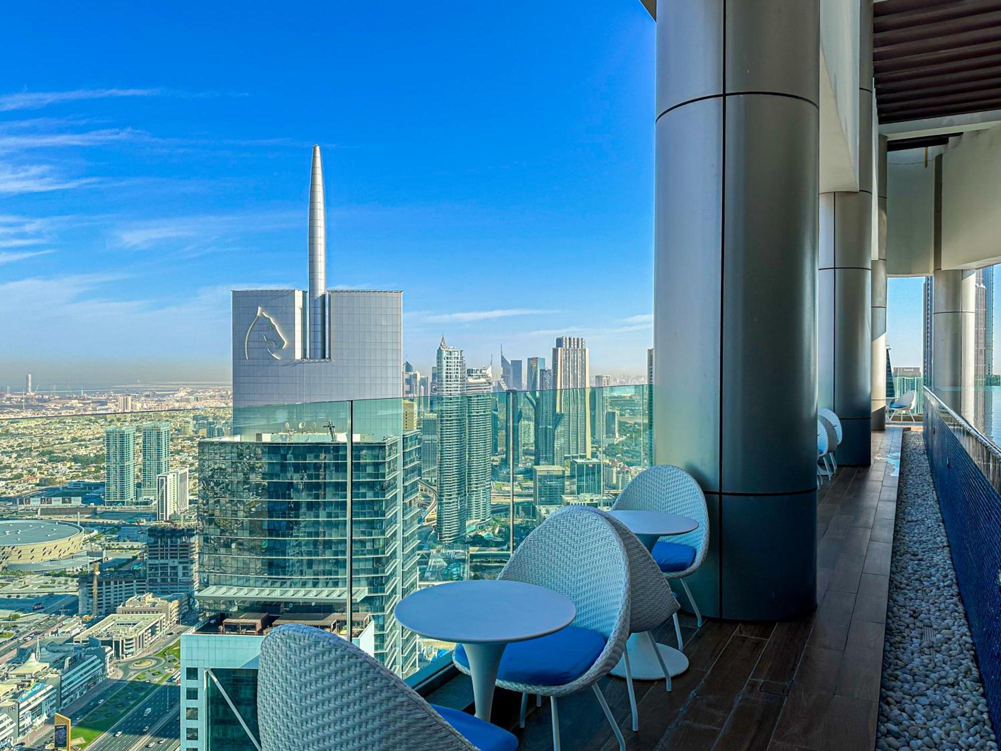 Apartment Full Burj Khalifa View Lux 2bedroom With Rooftop Pool Location In Paramount Midtown