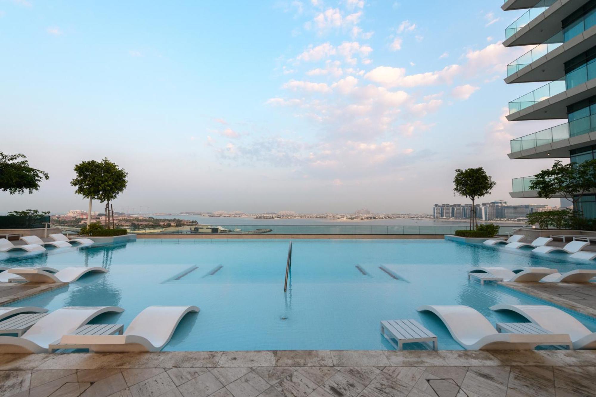 Opulent & Chic - 1 Bedroom - Beachfront